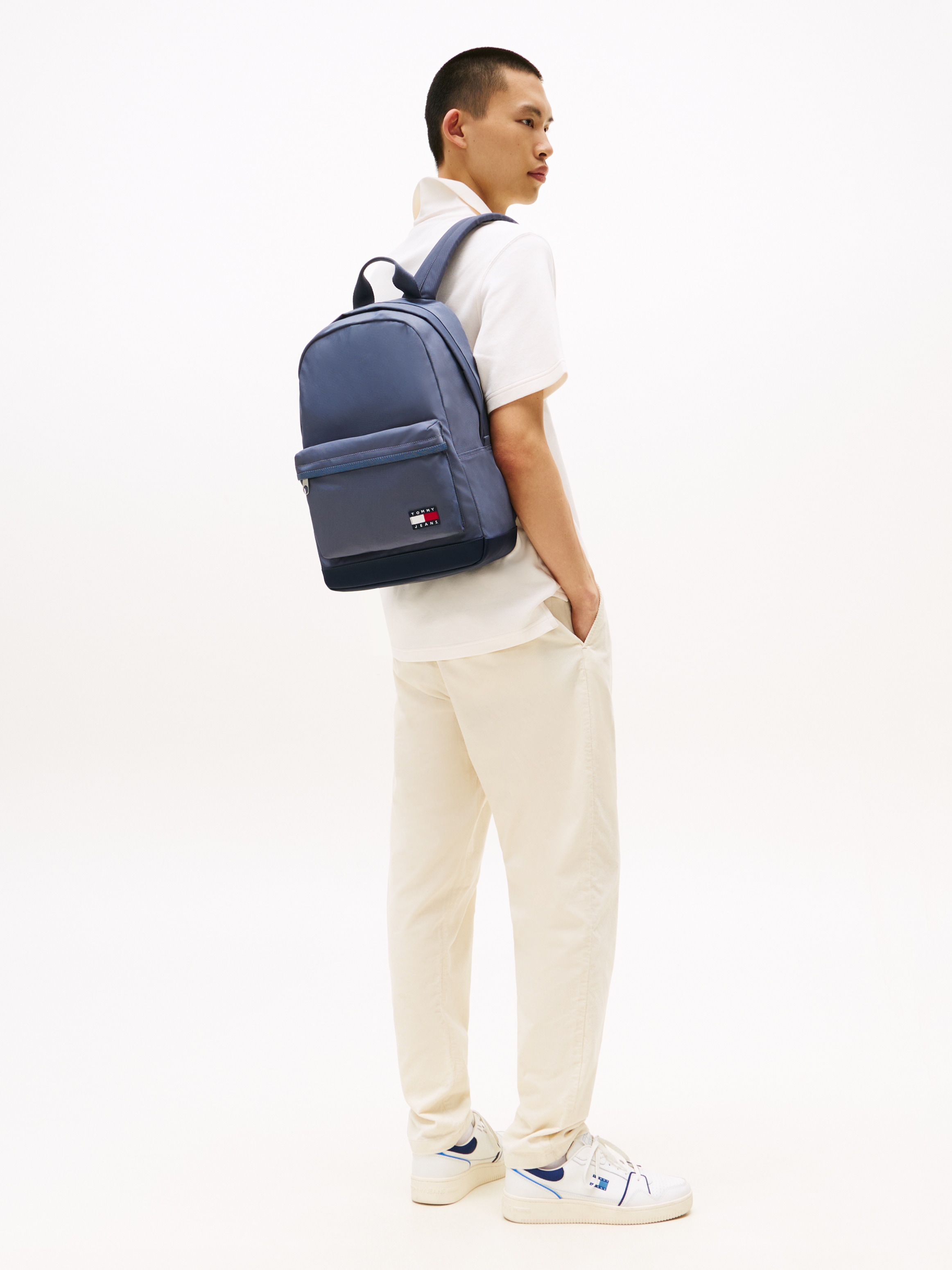 Tommy Jeans Freizeitrucksack »TJM ESS DAILY DOME BACKPACK«, Reiserucksack, mit verstellbaren und wattierten Schultergurten