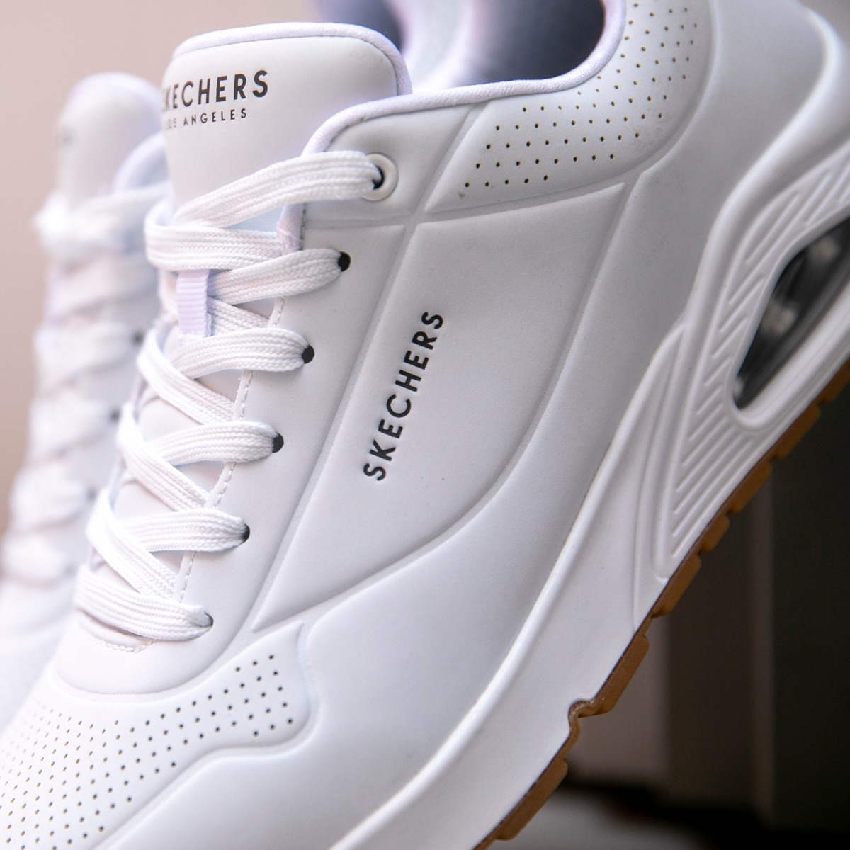 Skechers Sneaker »Uno - Stand on Air«, Freizeitschuh, Halbschuh, Schnürschuh mit Air-Cooled Memory Foam
