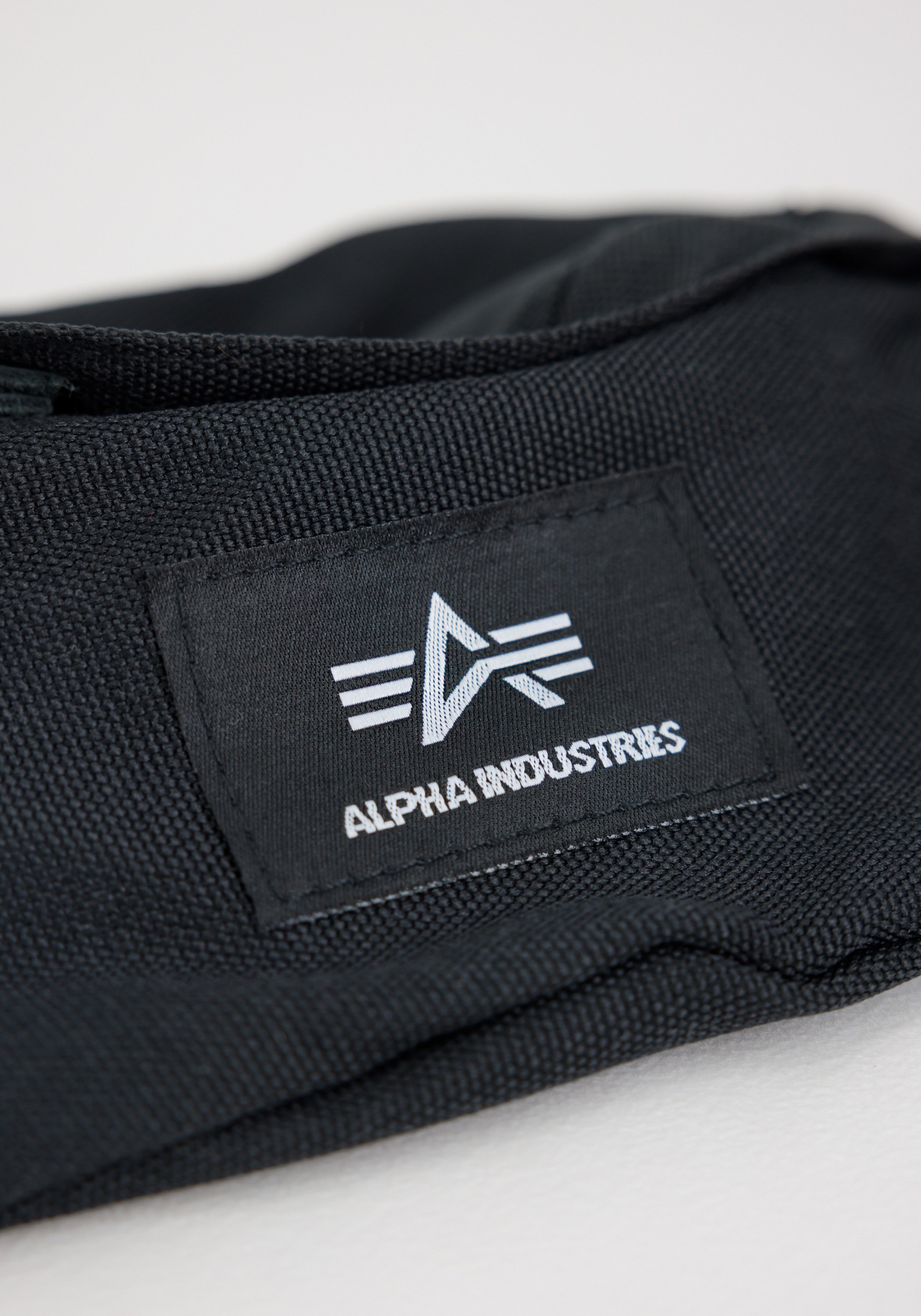 ALPHA INDUSTRIES Gürteltasche »Big A Oxford Waist Bag« black