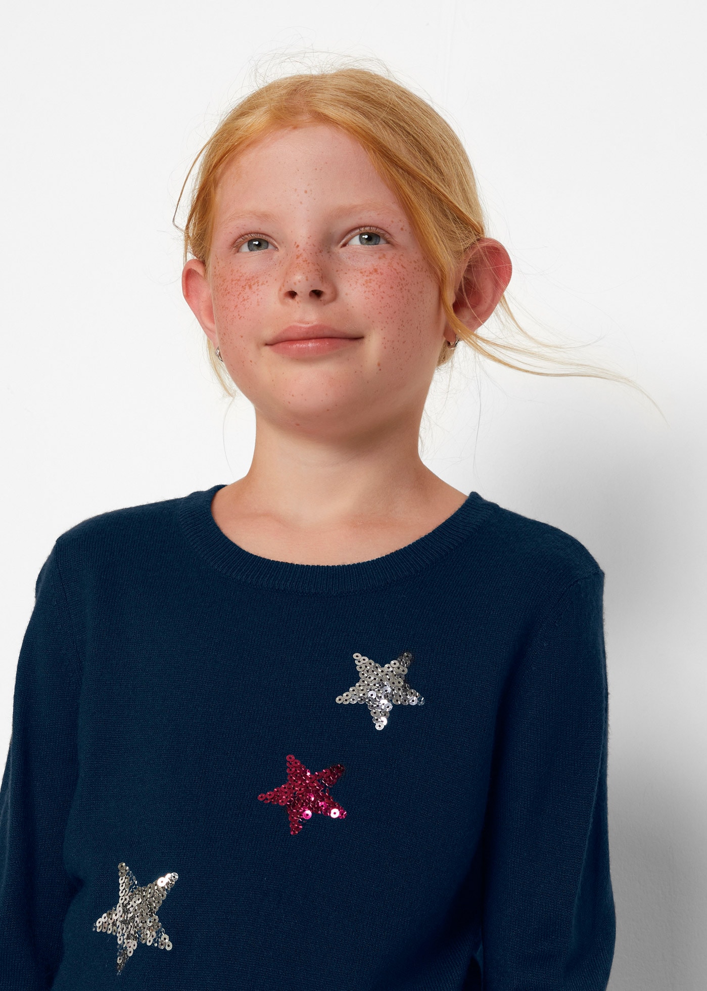 bonprix Strickpullover »Feinstrickpullover mit Pailletten« aus Polyacryl, mit Rundhalsausschnitt, regular fit