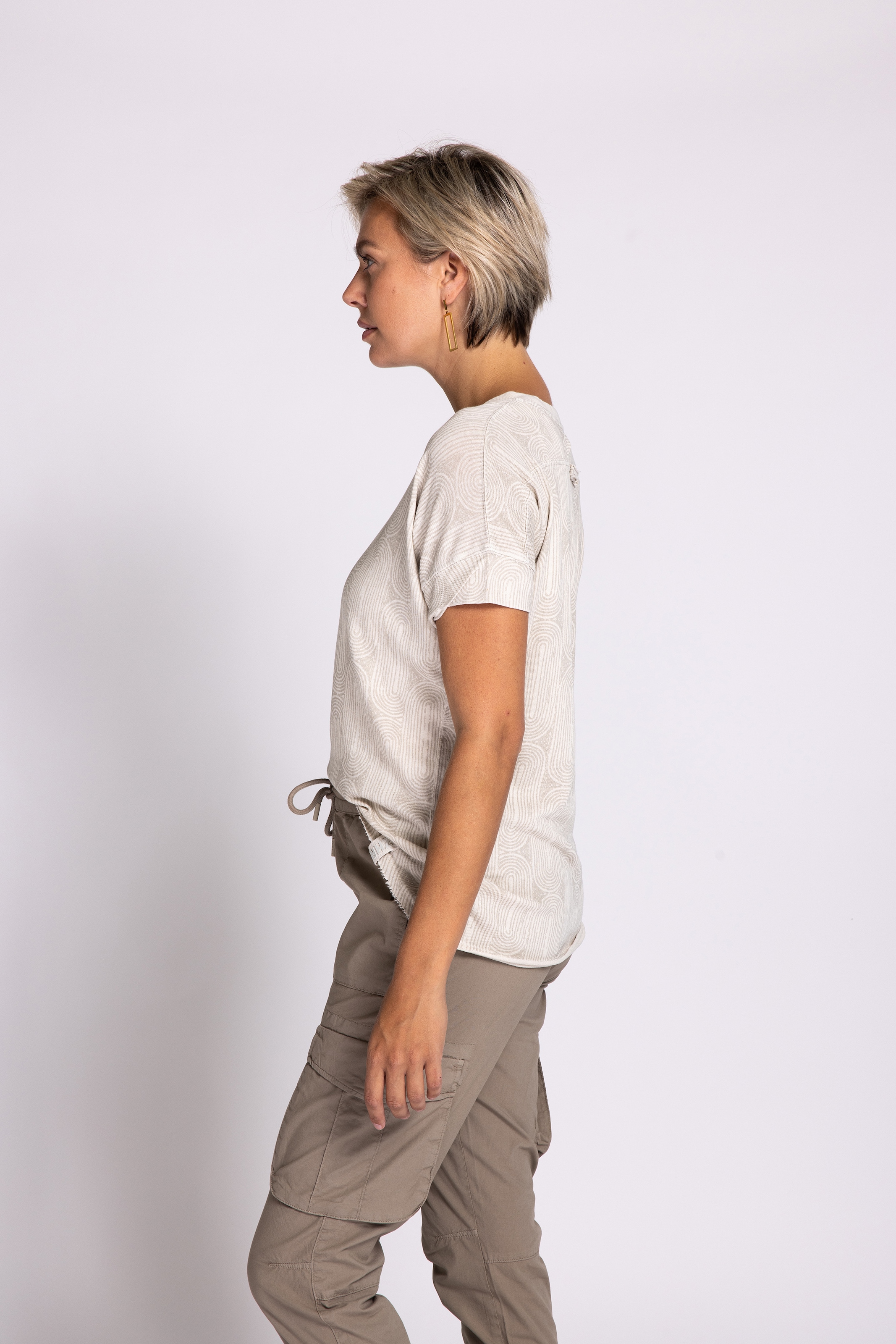 Zhrill T-Shirt »ZHRAHEL«, mit dezentem Allover-Print