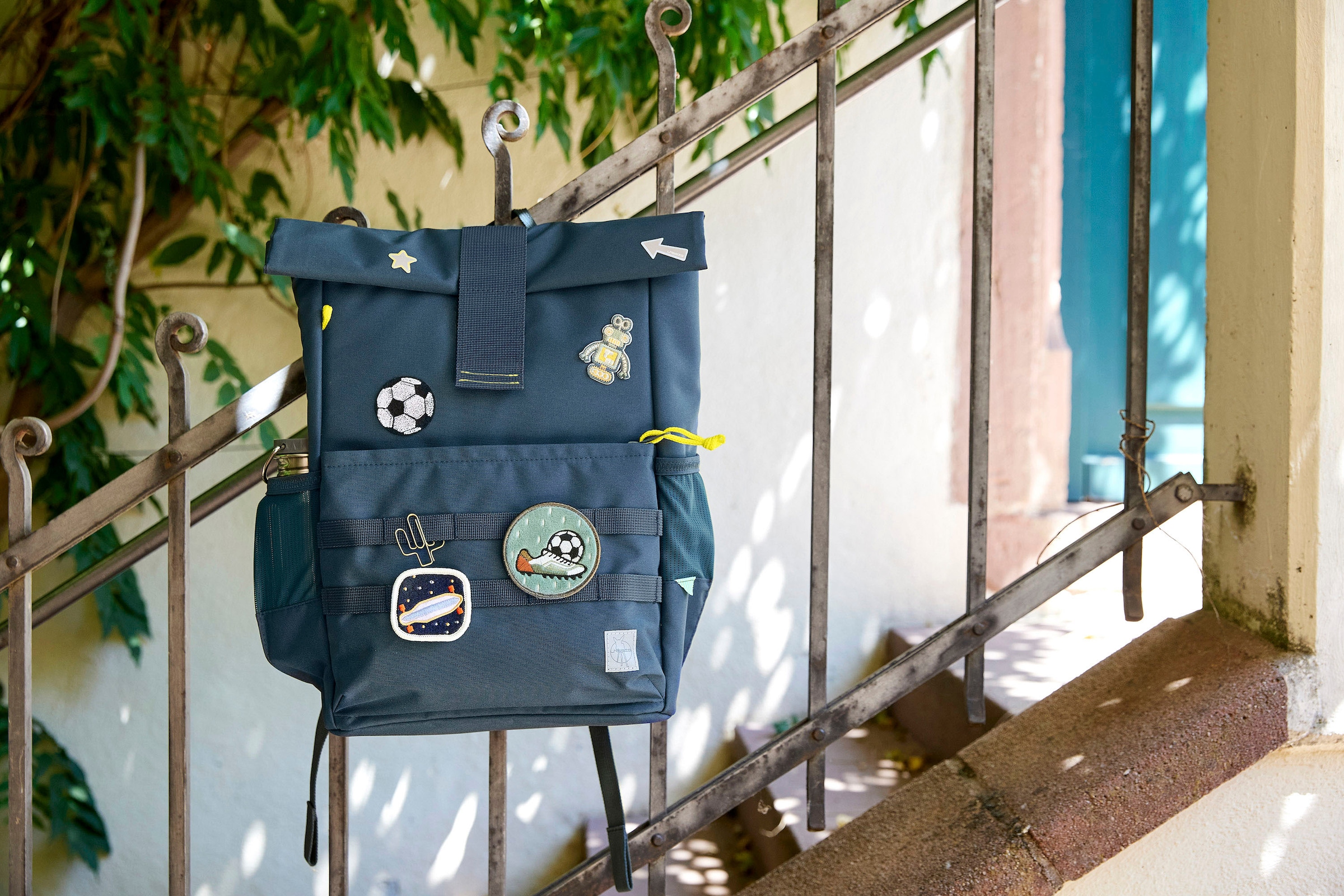 LÄSSIG Kinderrucksack »Medium Rolltop Backpack, navy«, Reflektoren, aus recycelten PET-Flaschen