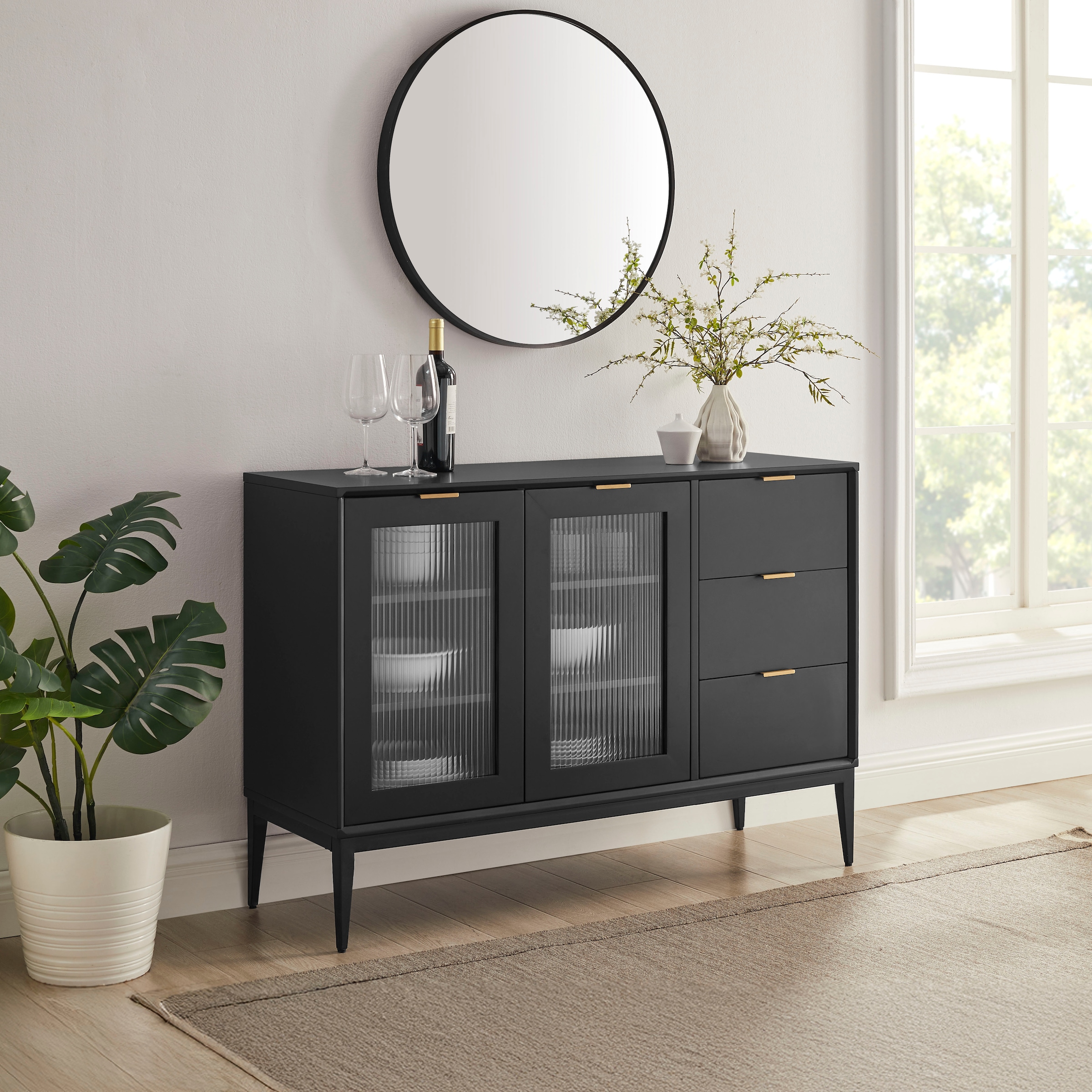 Leonique Sideboard »Lavisha« FSC-zertifiziertes Holz kombiniert Melamin, verchromten Metallgriffen