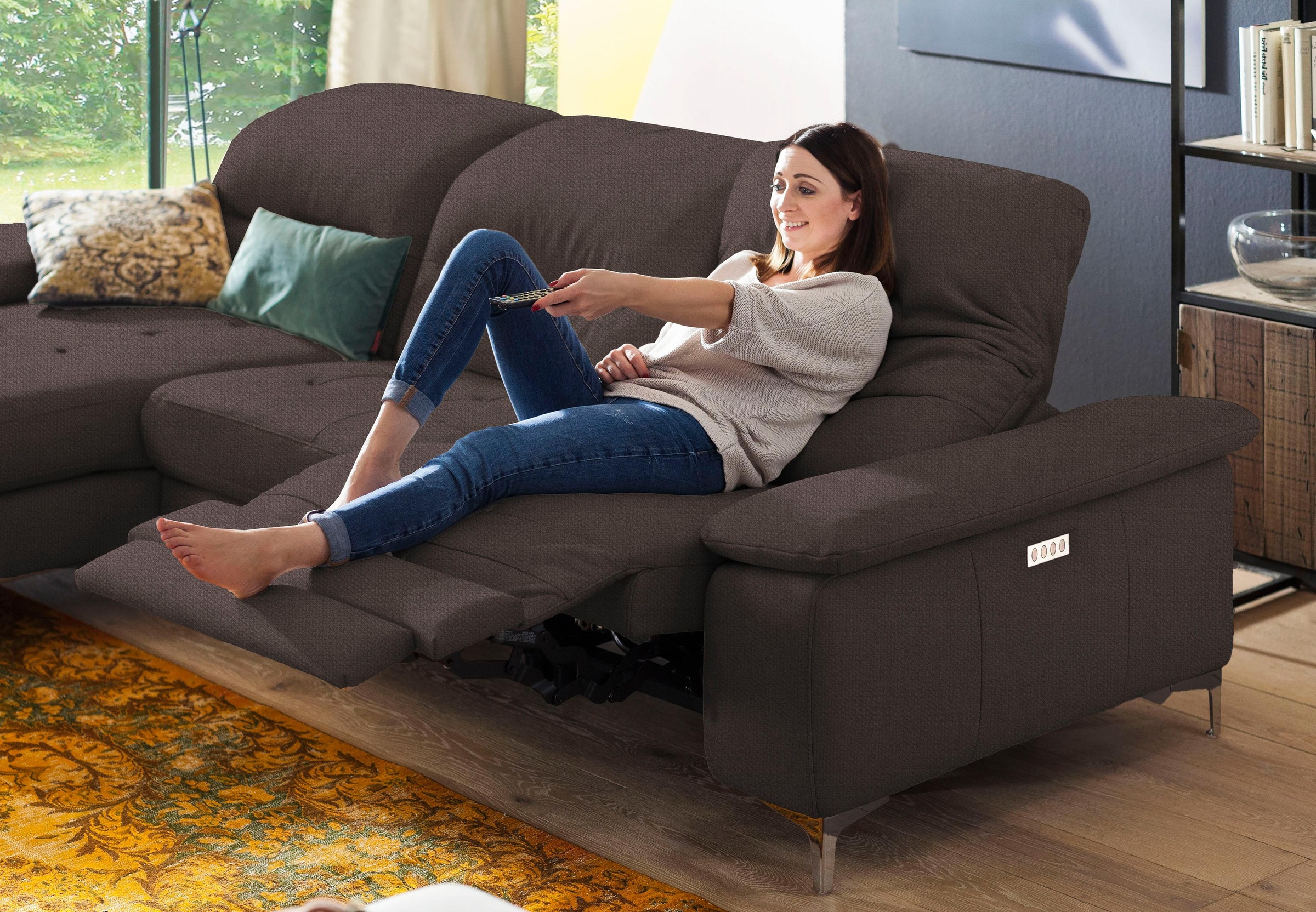 Places of Style Ecksofa »Basel L-Form«, mit vollmotorischer Relaxfunktion und motorischer Recamiere