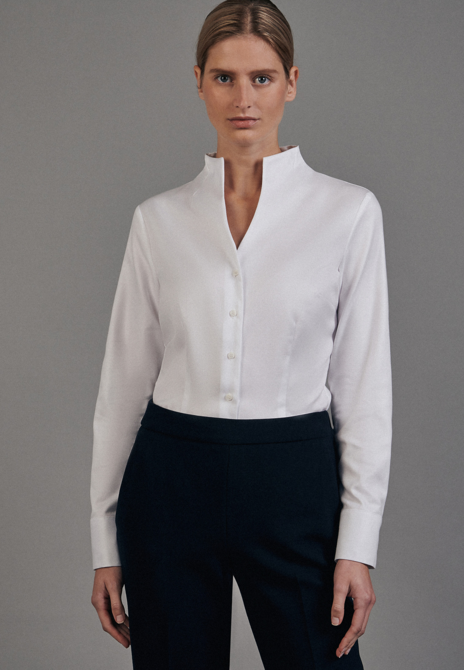 Klassische Bluse »Schwarze Rose«, Langarm Kragen Uni