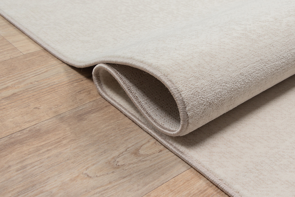 the carpet Teppich »Mila«, rechteckig, 8 mm Höhe, moderner Wohnzimmer Teppich elegant glänzender Flor