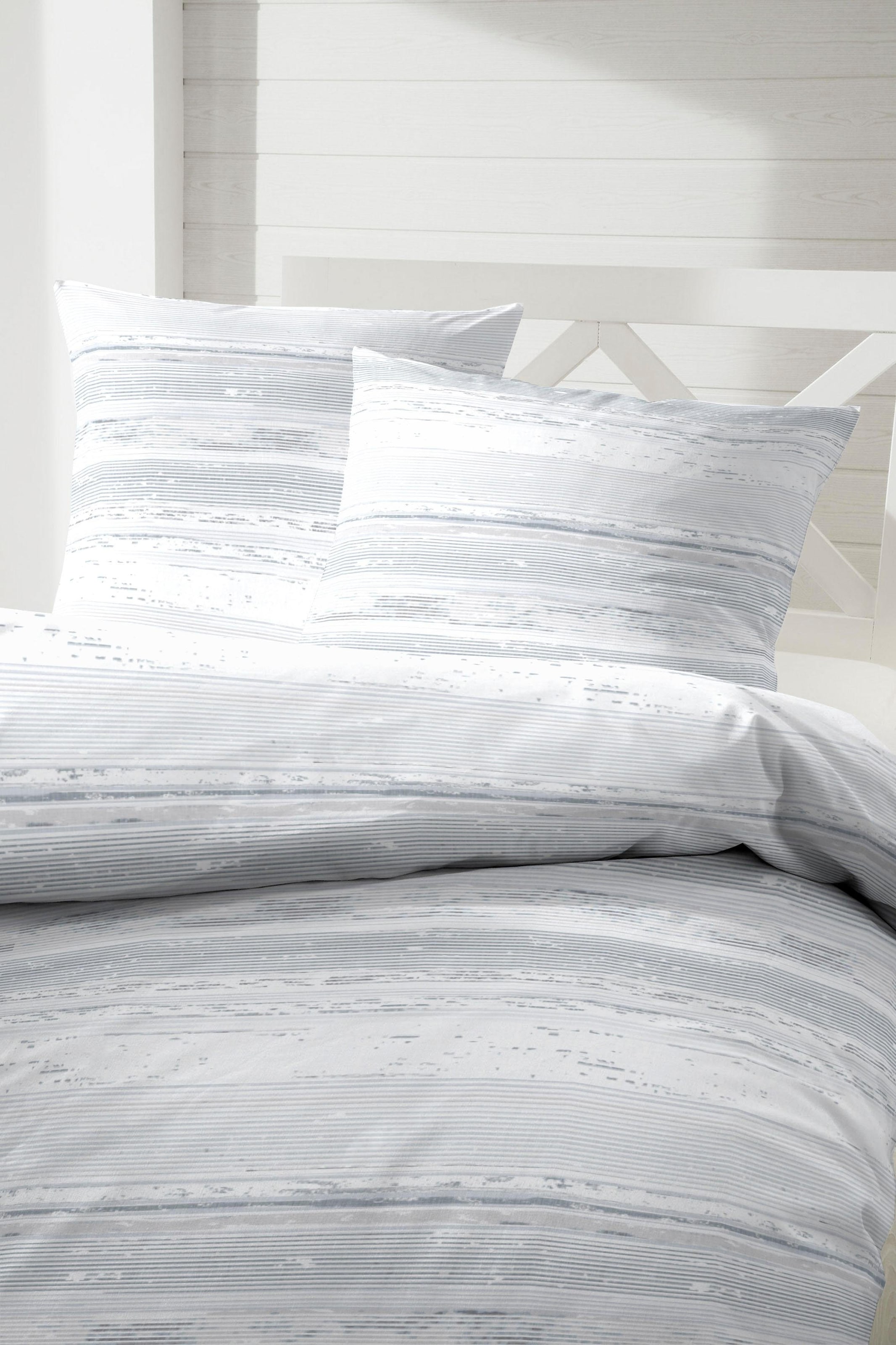 Primera Bettwäsche »Wellengang« 2 Stk. tlg. mit bewegten und zarten Linien günstig online kaufen