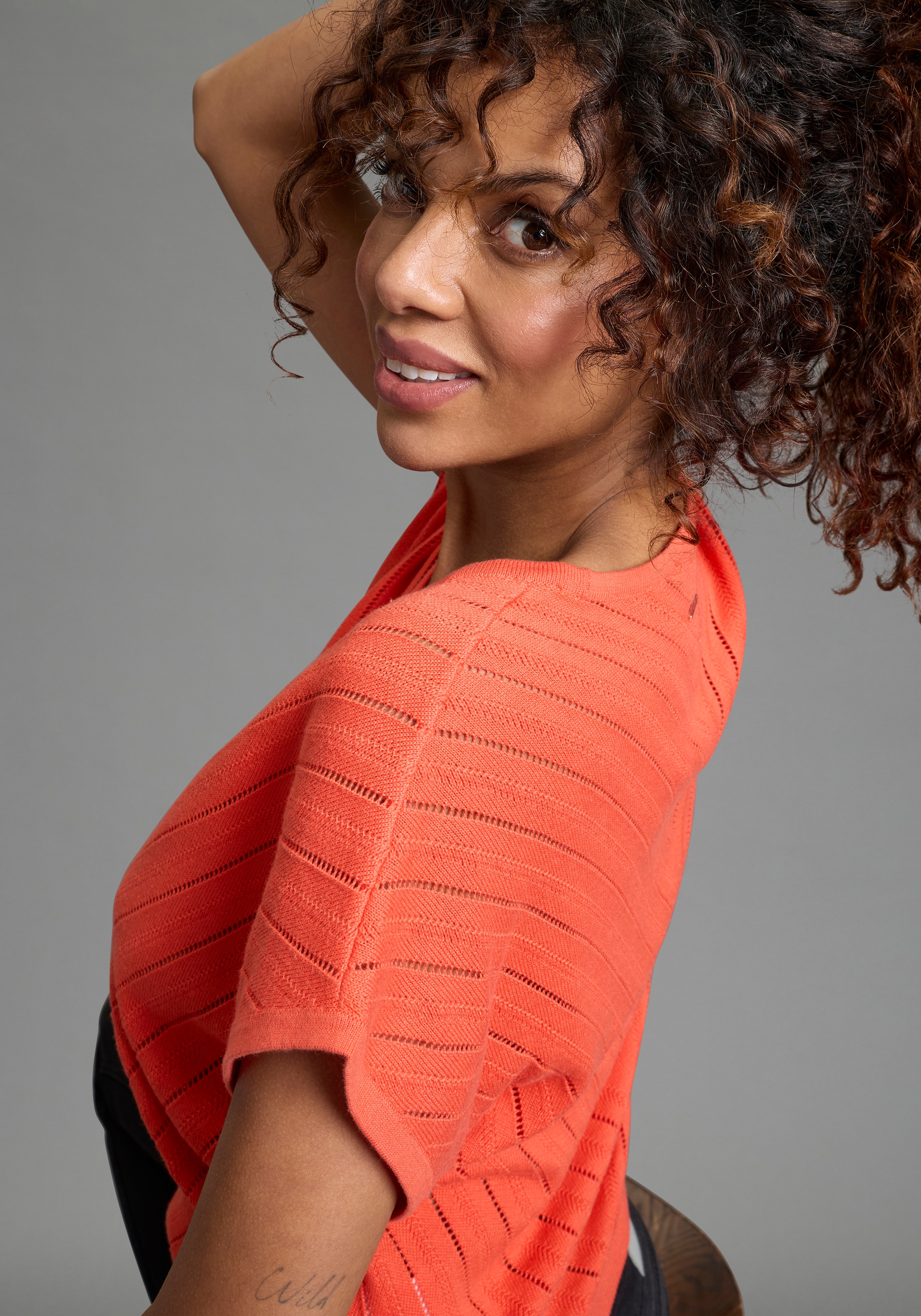 Laura Scott Strickjacke mit offener Struktur für sommerliche Looks