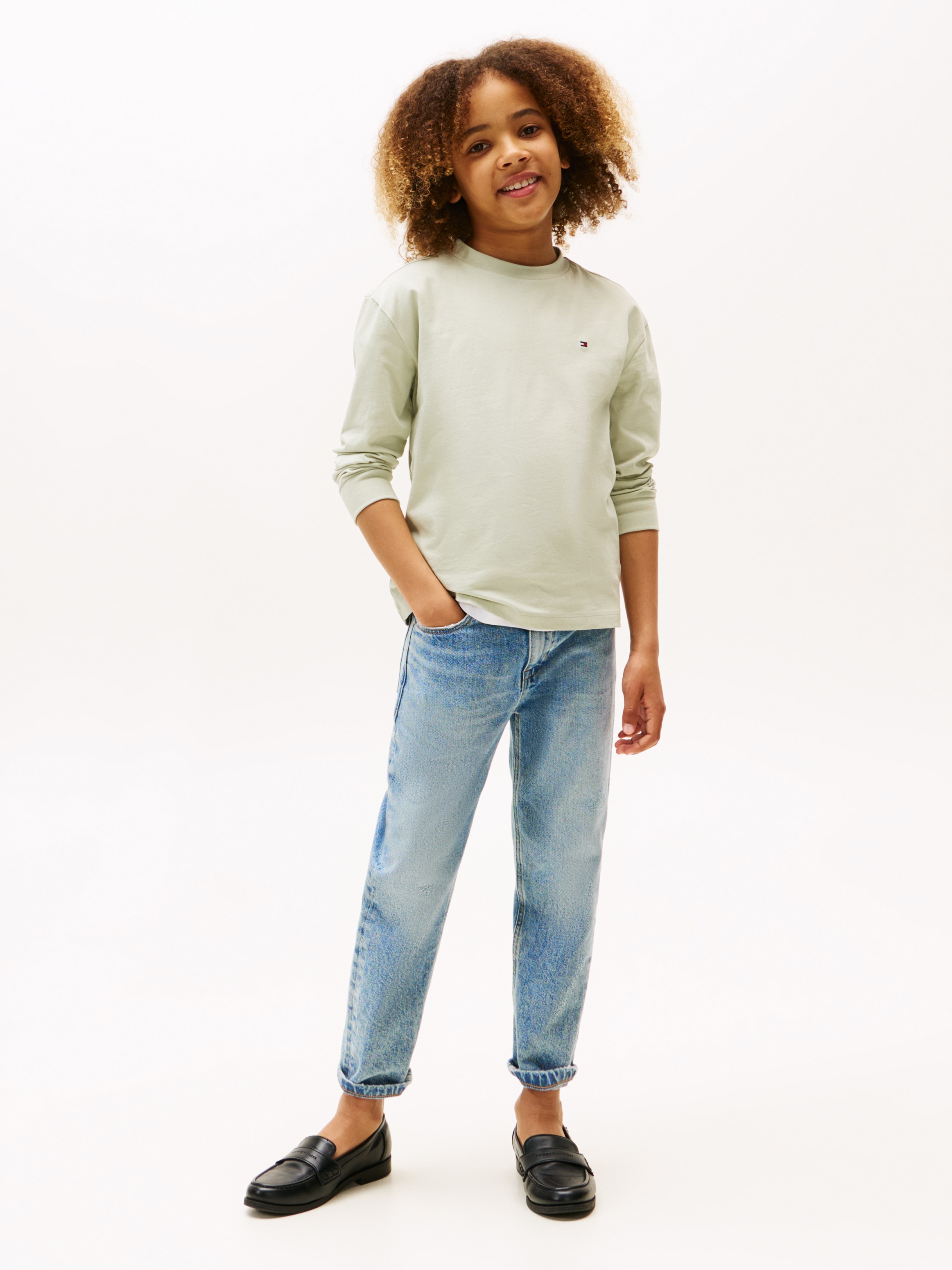 Tommy Hilfiger Langarmshirt »ESSENTIAL T-SHIRT LS« für Kinder bis 16 Jahre, Markenlogo