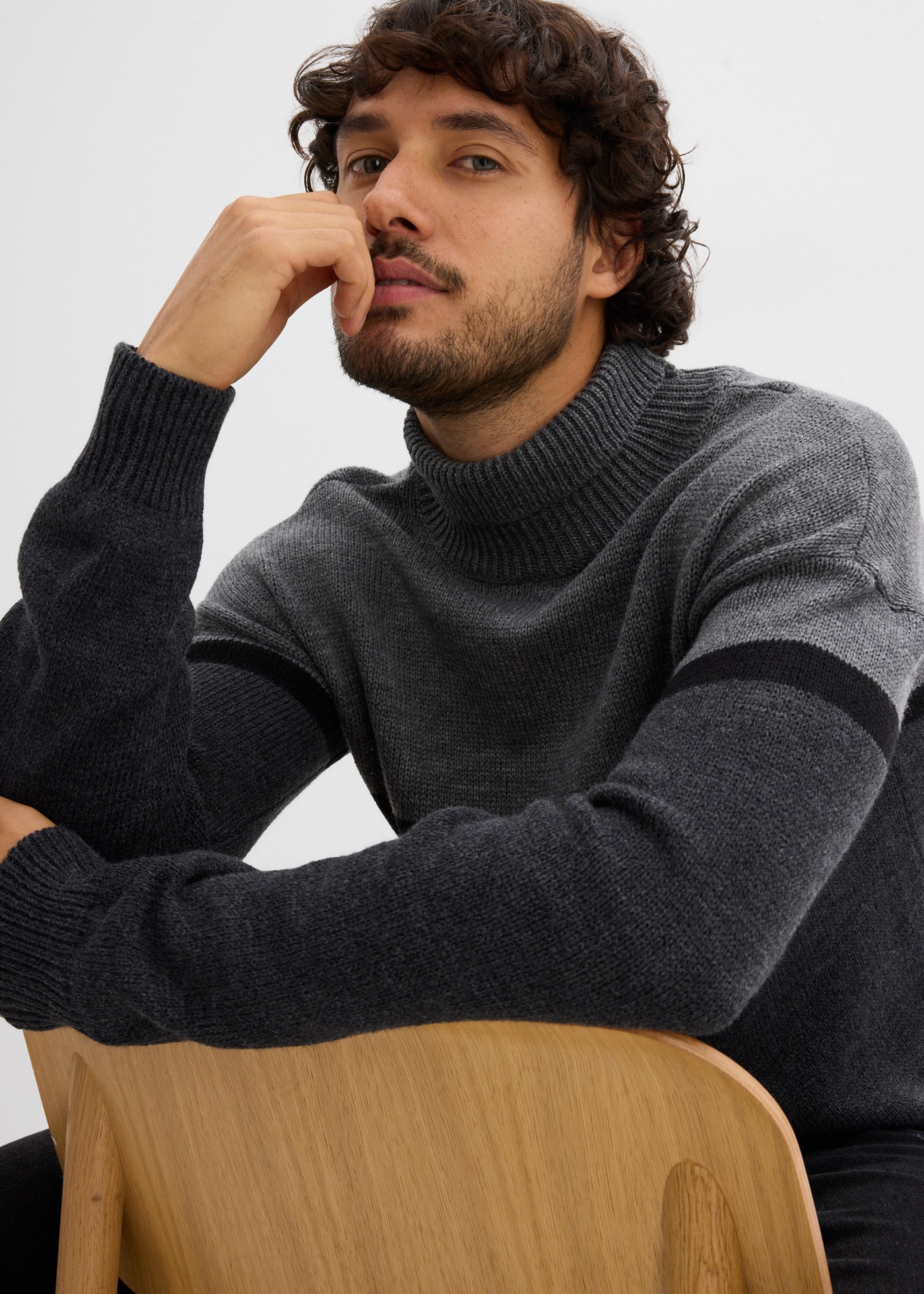 bonprix Rollkragenpullover Regular Fit, Colorblocking Look