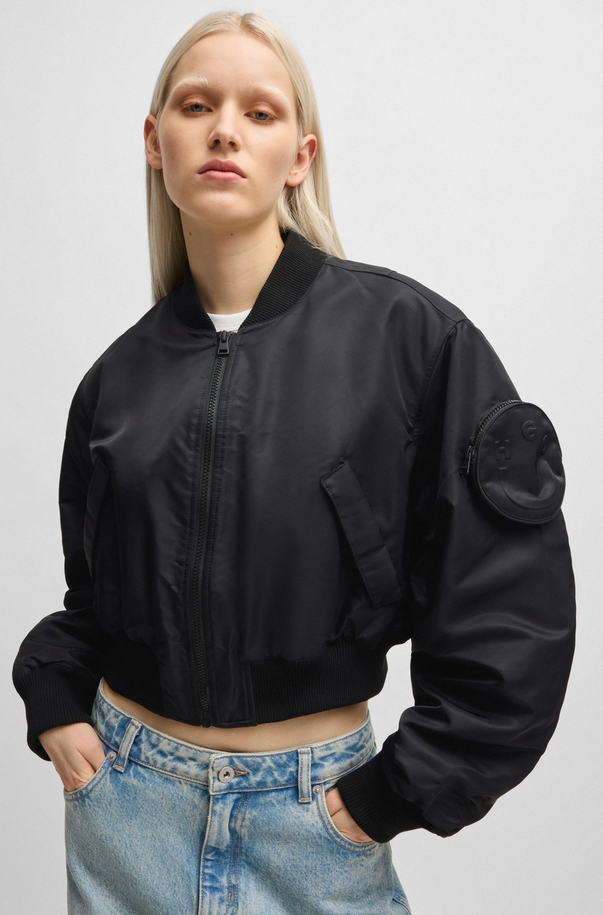 HUGO Blue Bomberjacke »Foraia«, mit aufgesetzter Ärmeltasche, Iconic Streetstyle