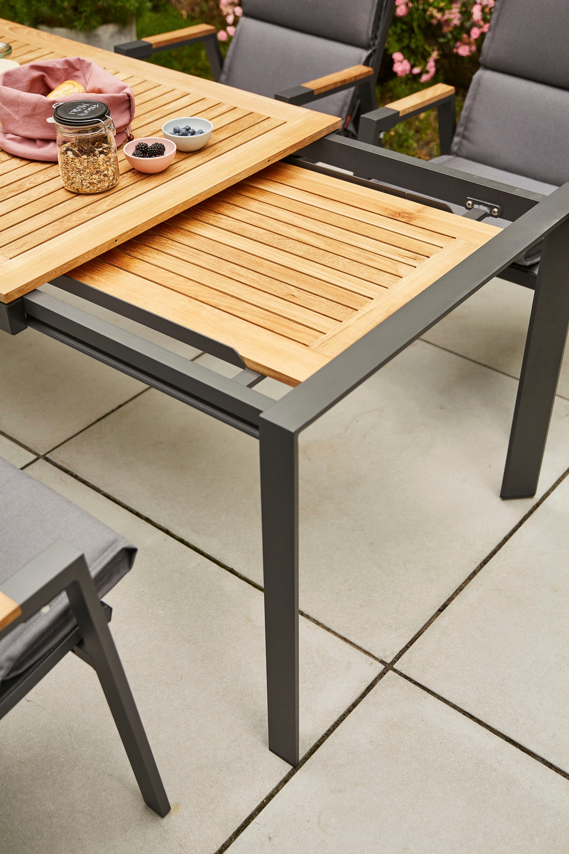Siena Garden Garten-Essgruppe »Savona / Zurigo«, (Set, 6 tlg.), bestehend aus 4 Sesseln, 1 Liege und 1 Tisch