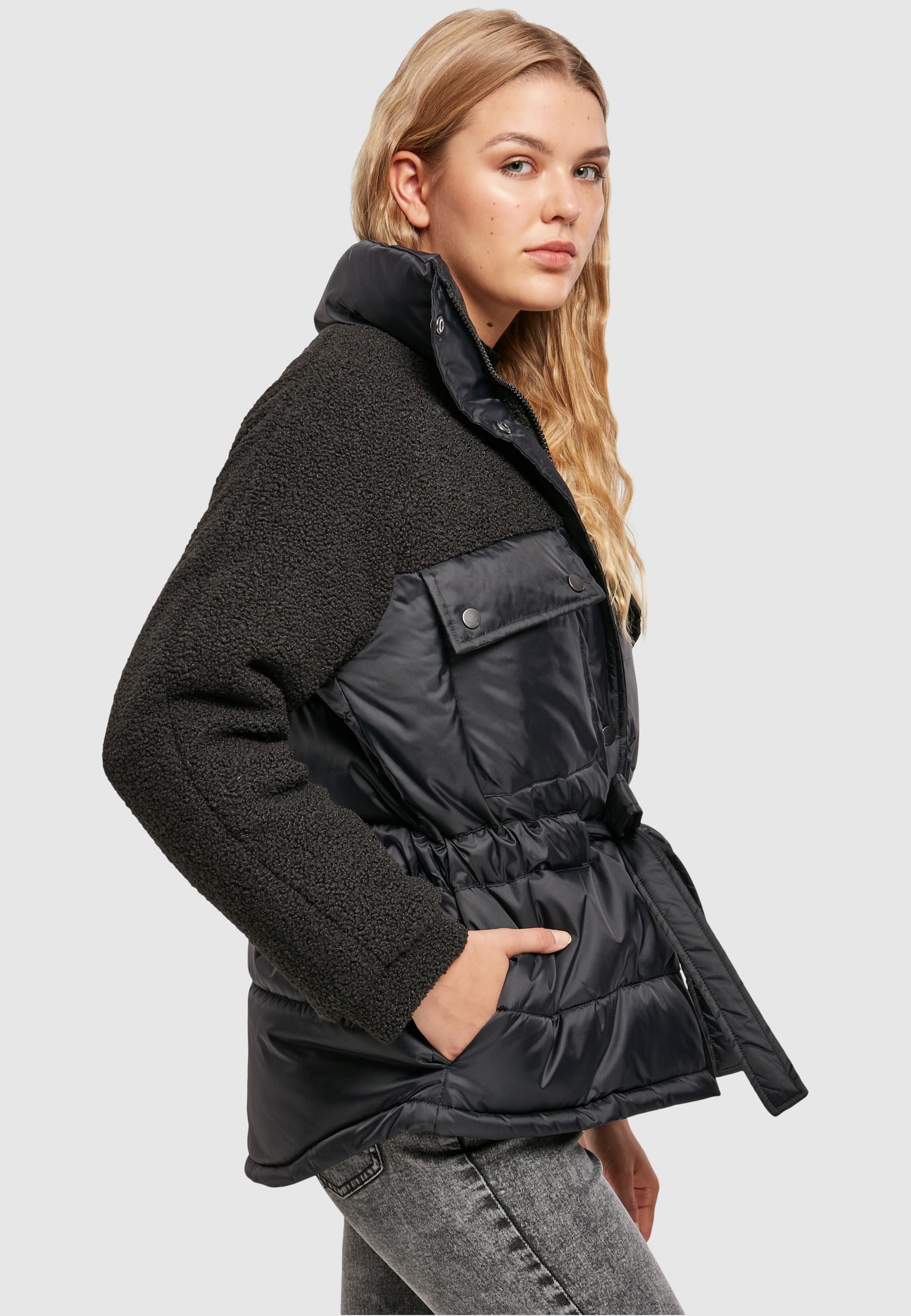URBAN CLASSICS Winterjacke »Urban Classics Damen Ladies Sherpa Mix Puffer Jacket« 1 Stk. tlg. ohne Kapuze