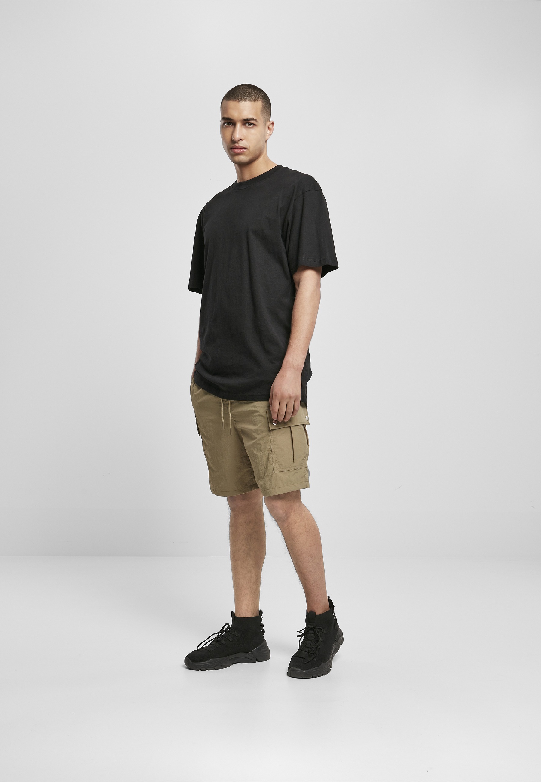 URBAN CLASSICS Cargohose »Urban Classics Herren Nylon Cargo Shorts«