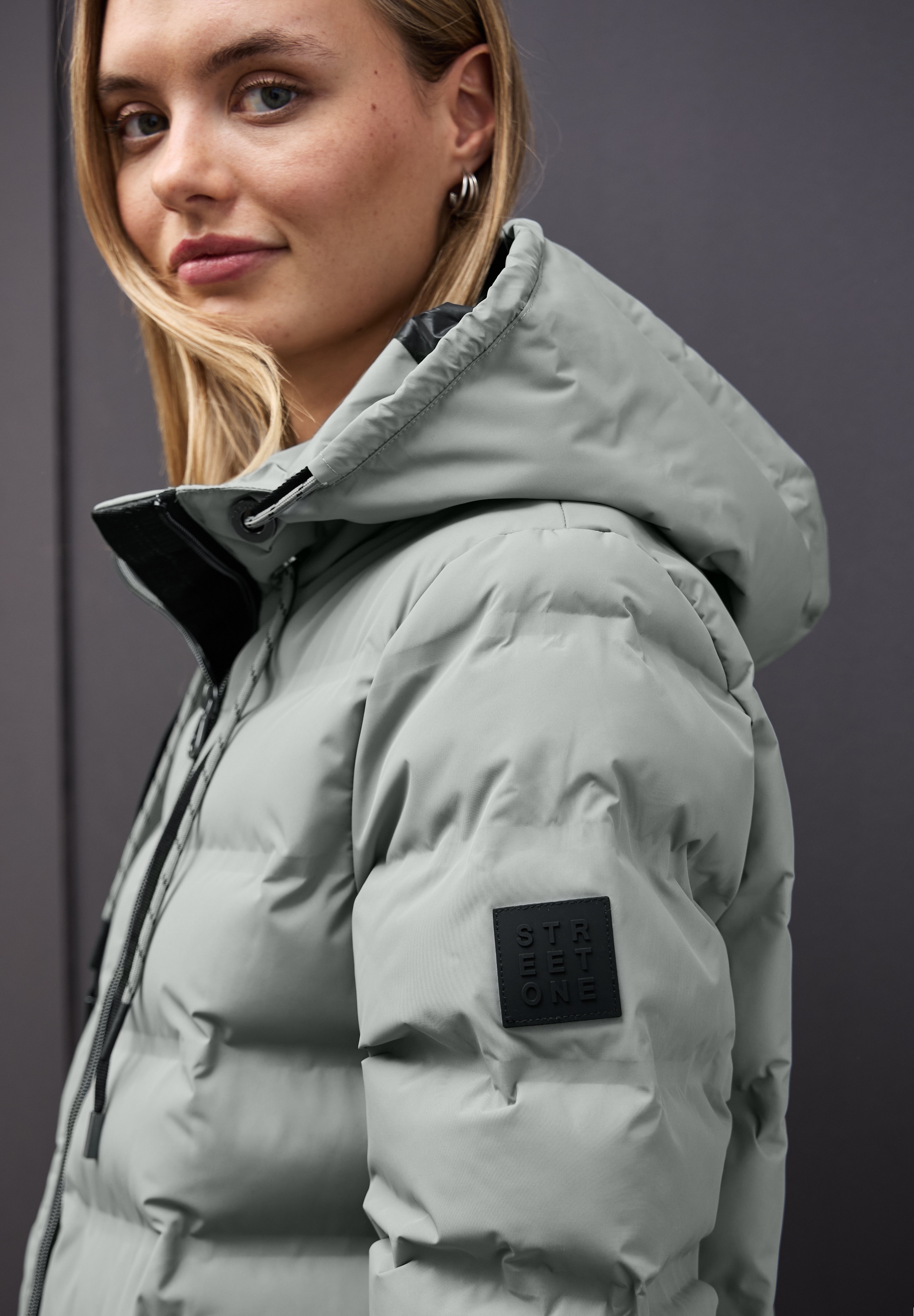 STREET ONE Steppjacke mit Kapuze und geklebten Nähten