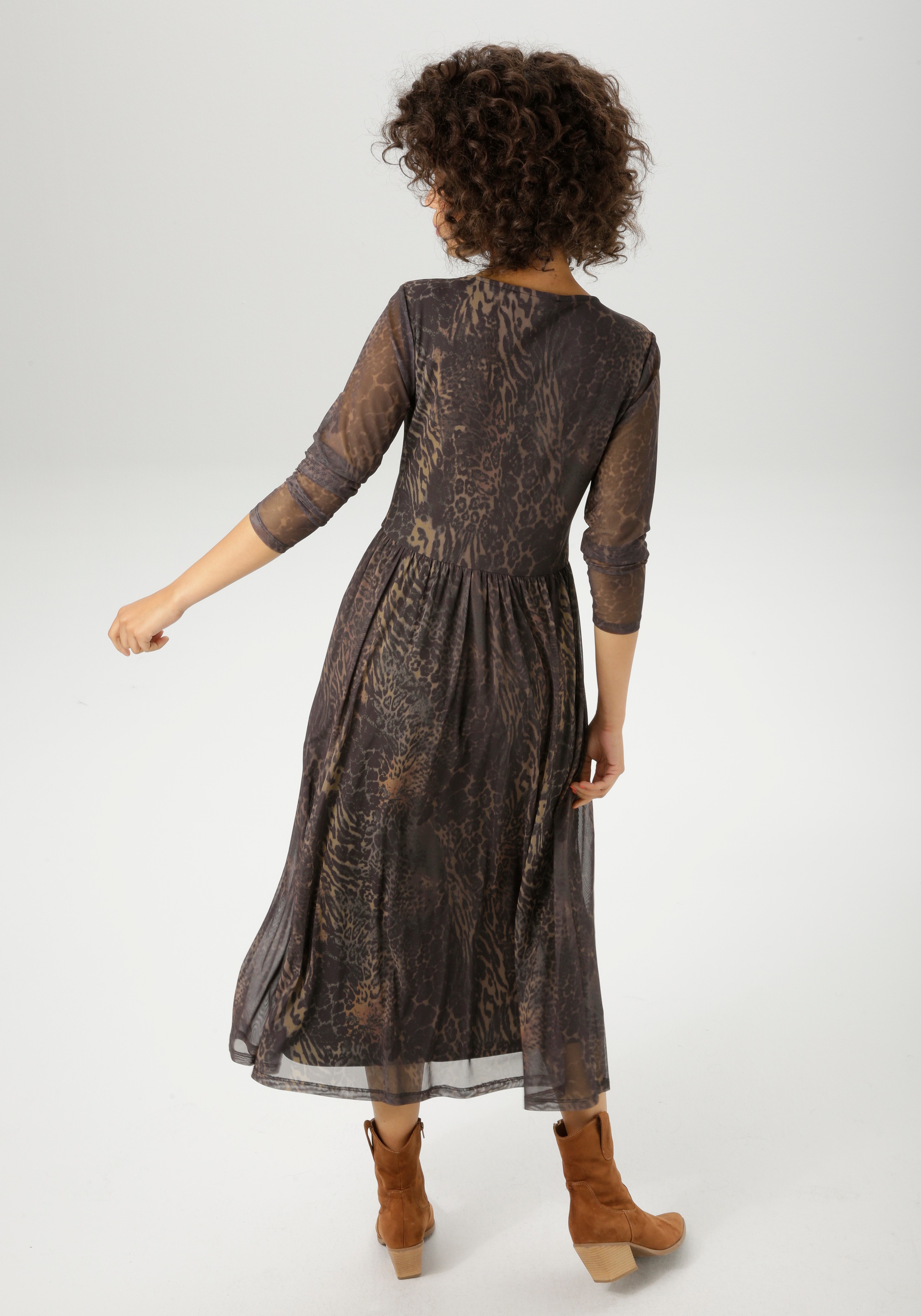 Aniston CASUAL Midikleid, mit fantasievollem Animal-Print - NEUE KOLLEKTION