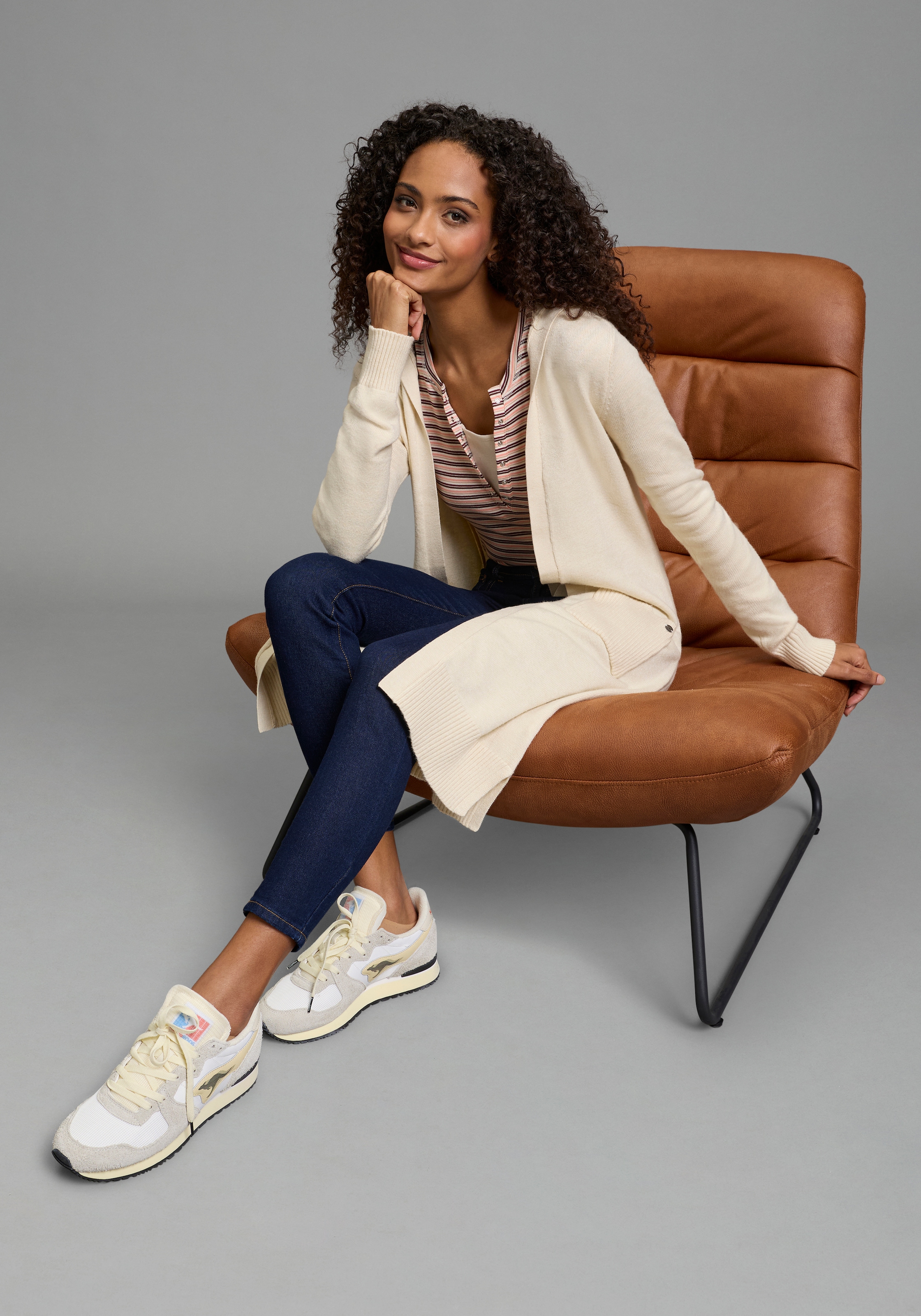 KangaROOS Longstrickjacke in offener Long-Form mit Kapuze