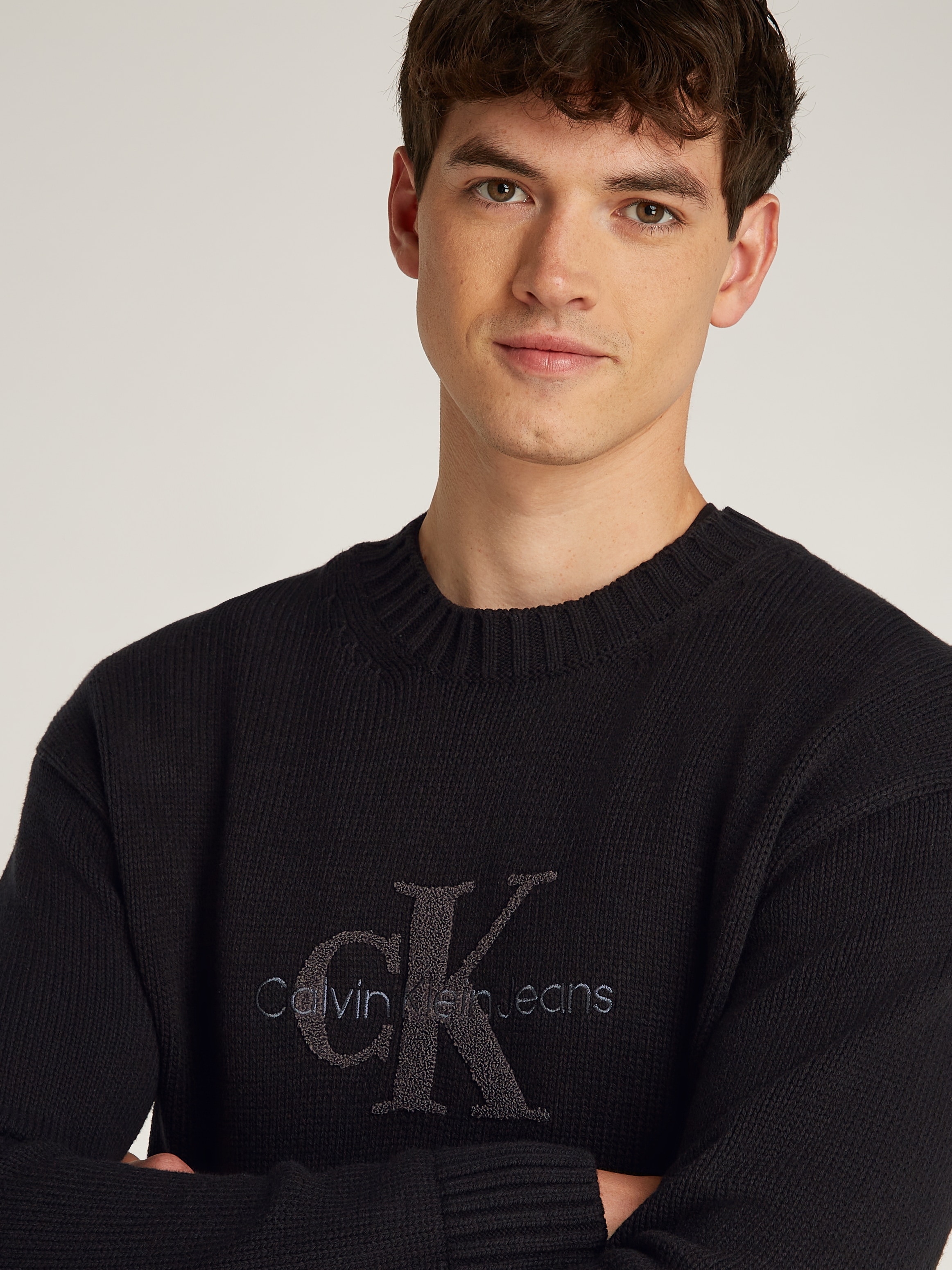 Calvin Klein Jeans Rundhalspullover »CHENILLE MONOLOGO SWEATER«, mit Logostickerei