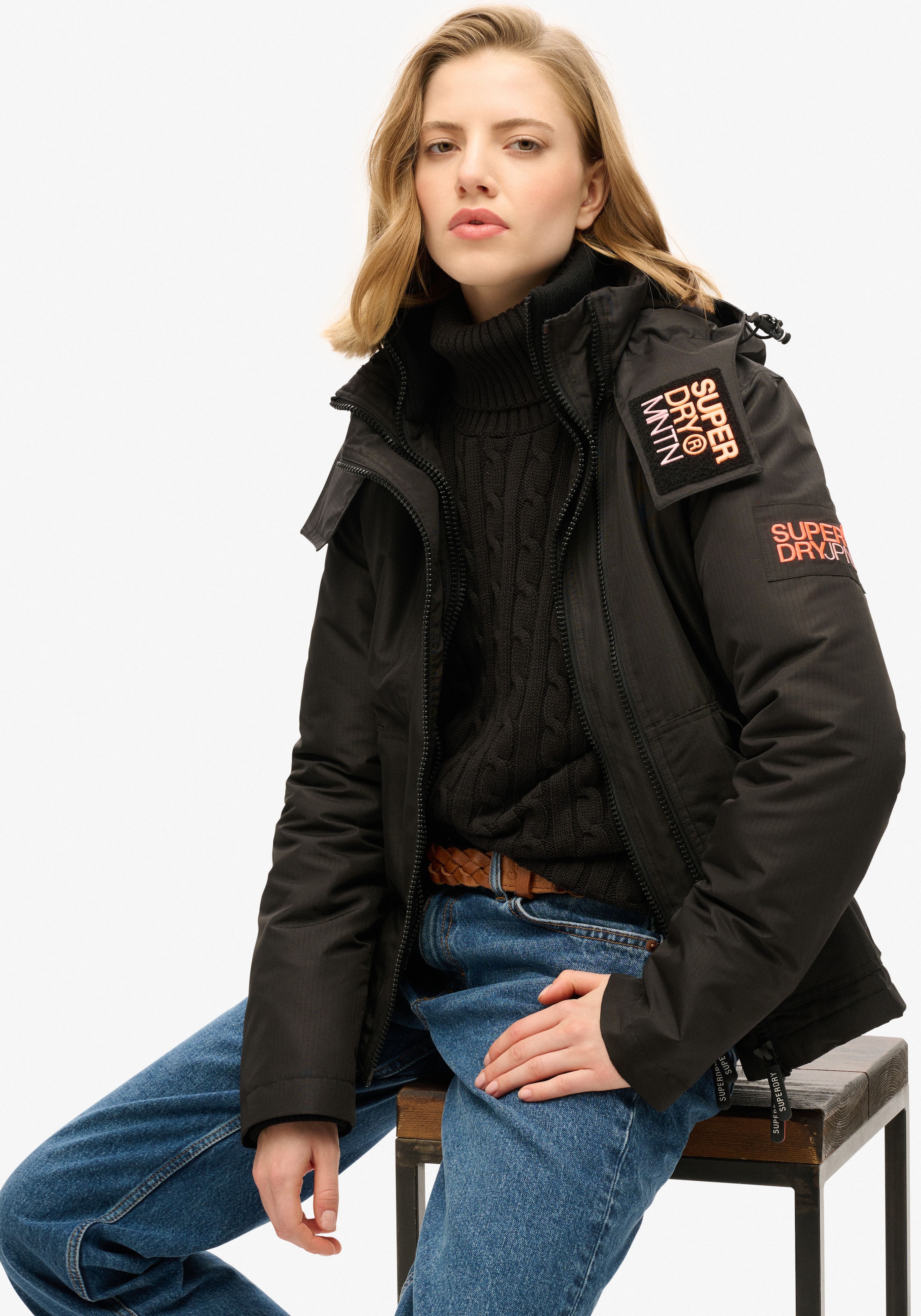 Superdry Outdoorjacke »HOODED MTN WINDBREAKER JACKET«, mit Kapuze