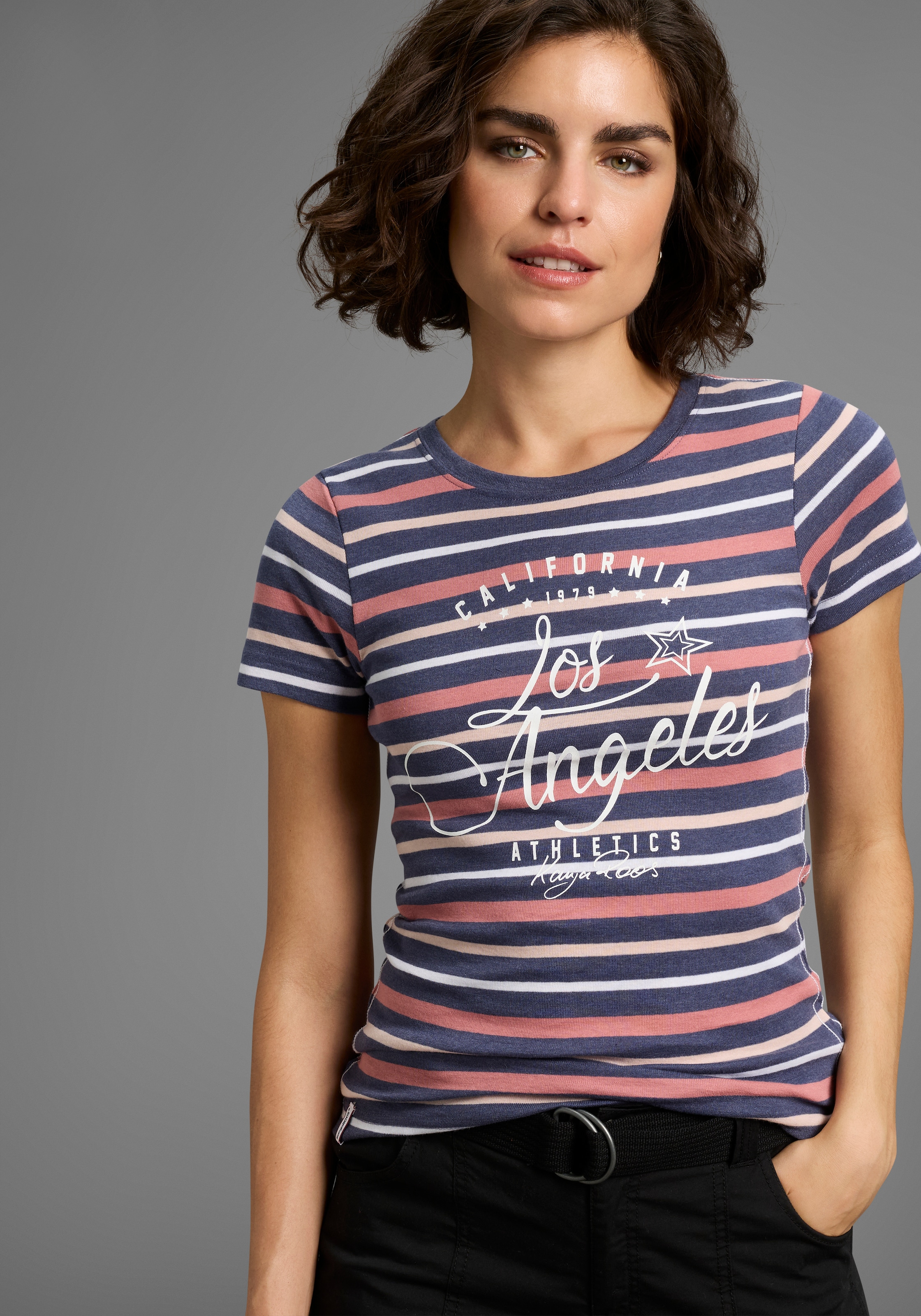 KangaROOS T-Shirt kurzärmelig,  sehr figurbetont,  aus Baumwolle und Polyester