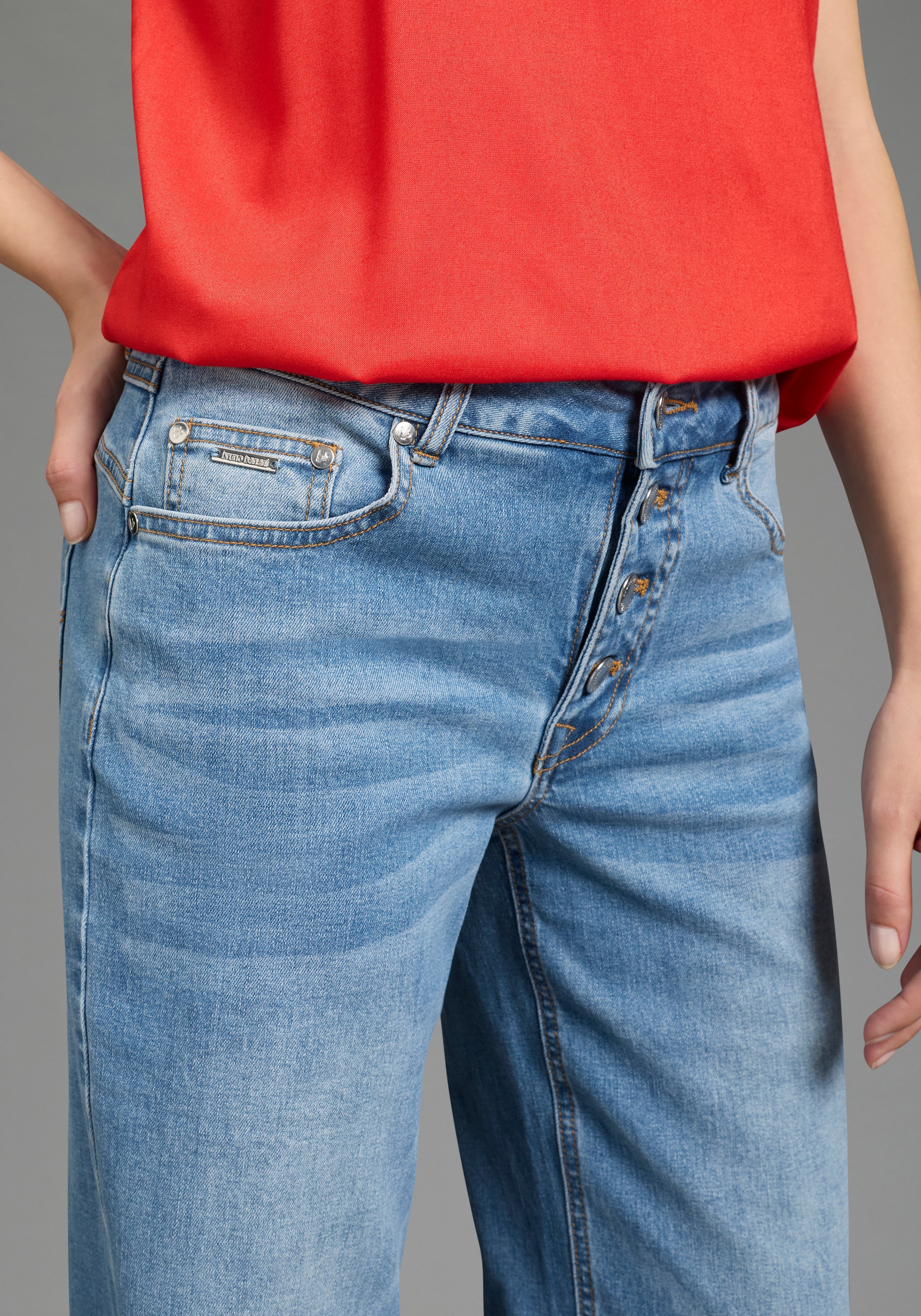 Bruno Banani Weite Jeans mit Elasthan-Anteil, aus Baumwollmaterial