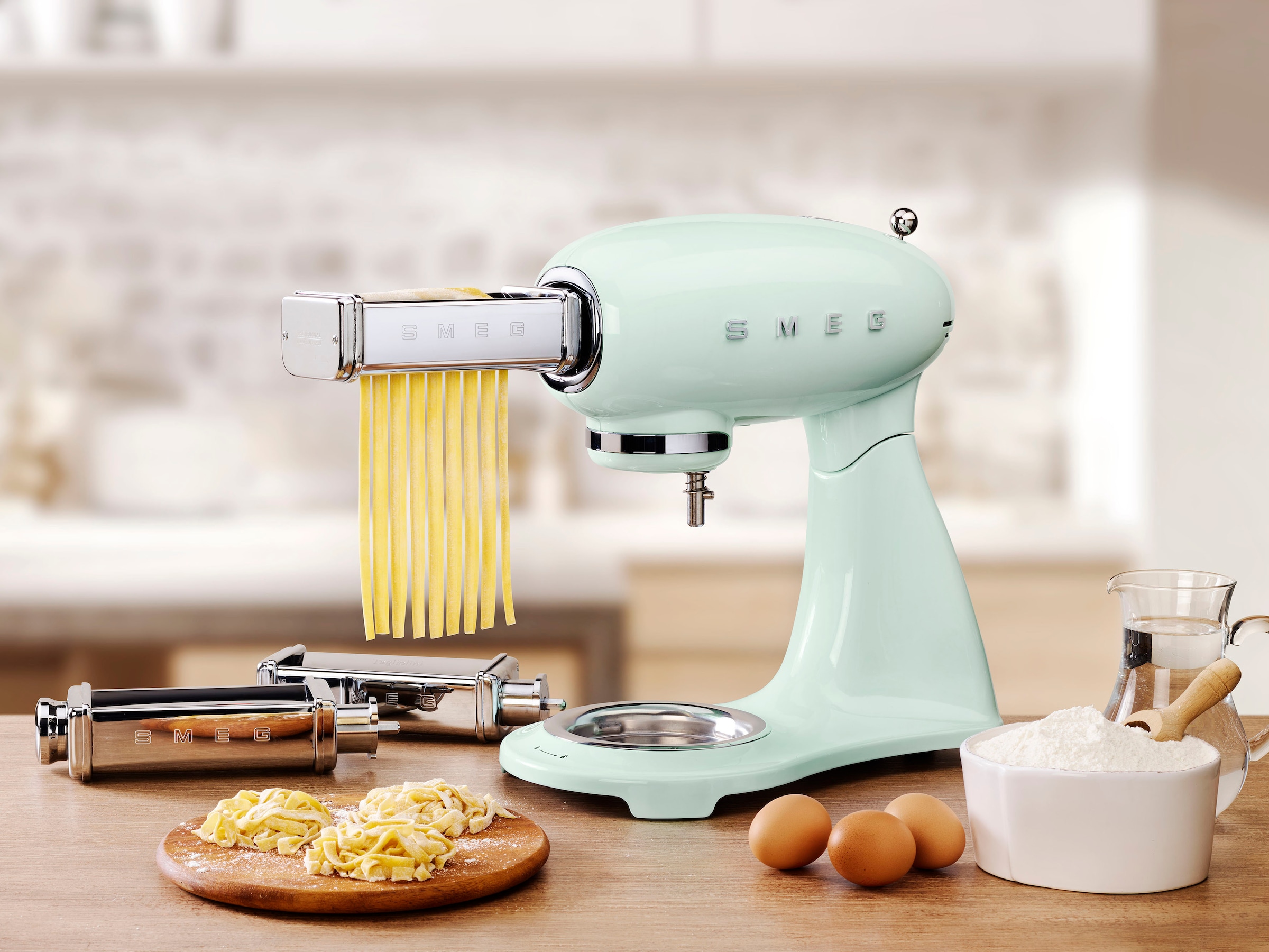 Smeg Küchenmaschine »SMF03PGEU Pastellgrün«