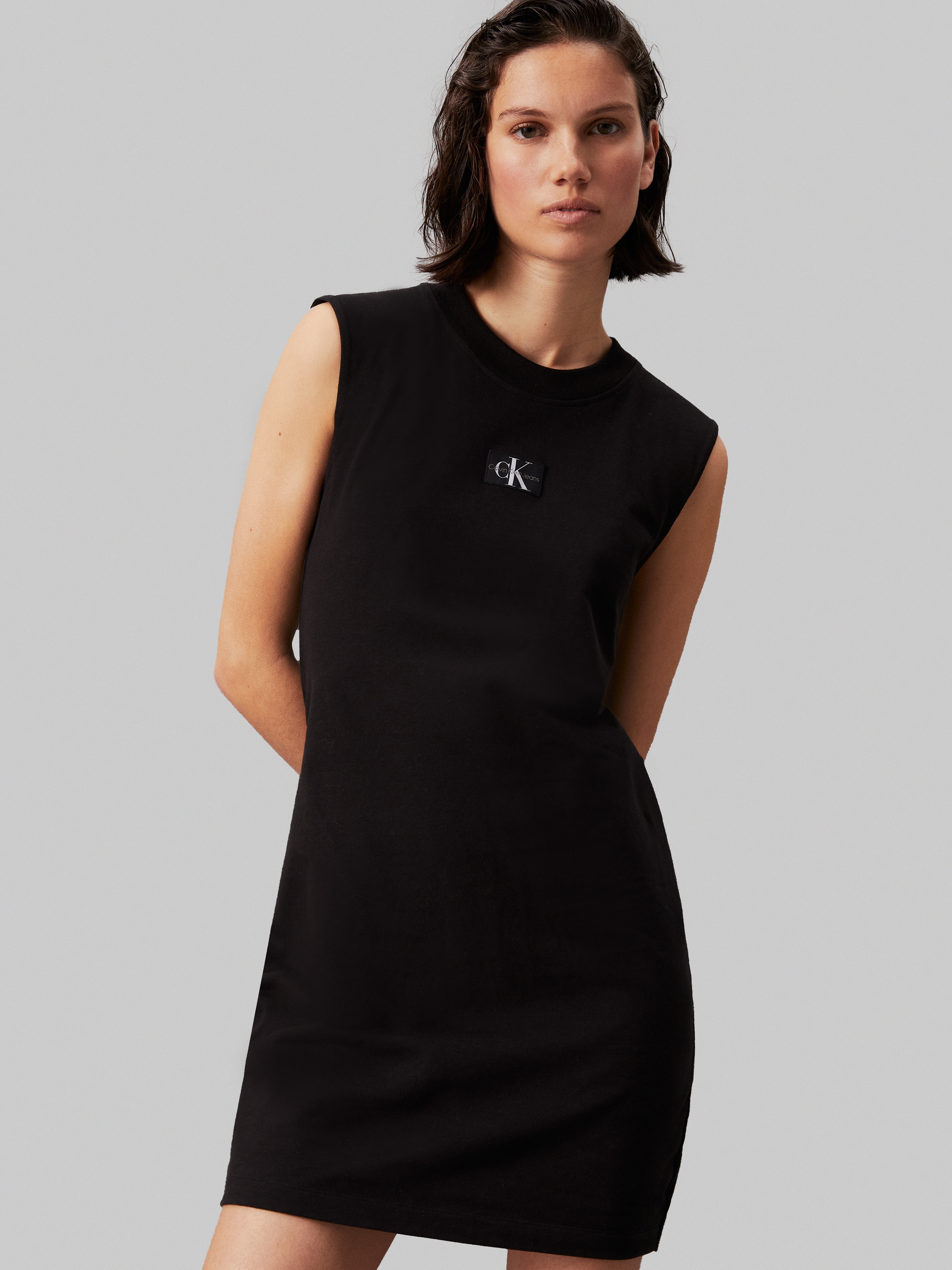 Calvin Klein Jeans Shirtkleid »WOVEN LABEL LOOSE TEE DRESS«, mit Logopatch