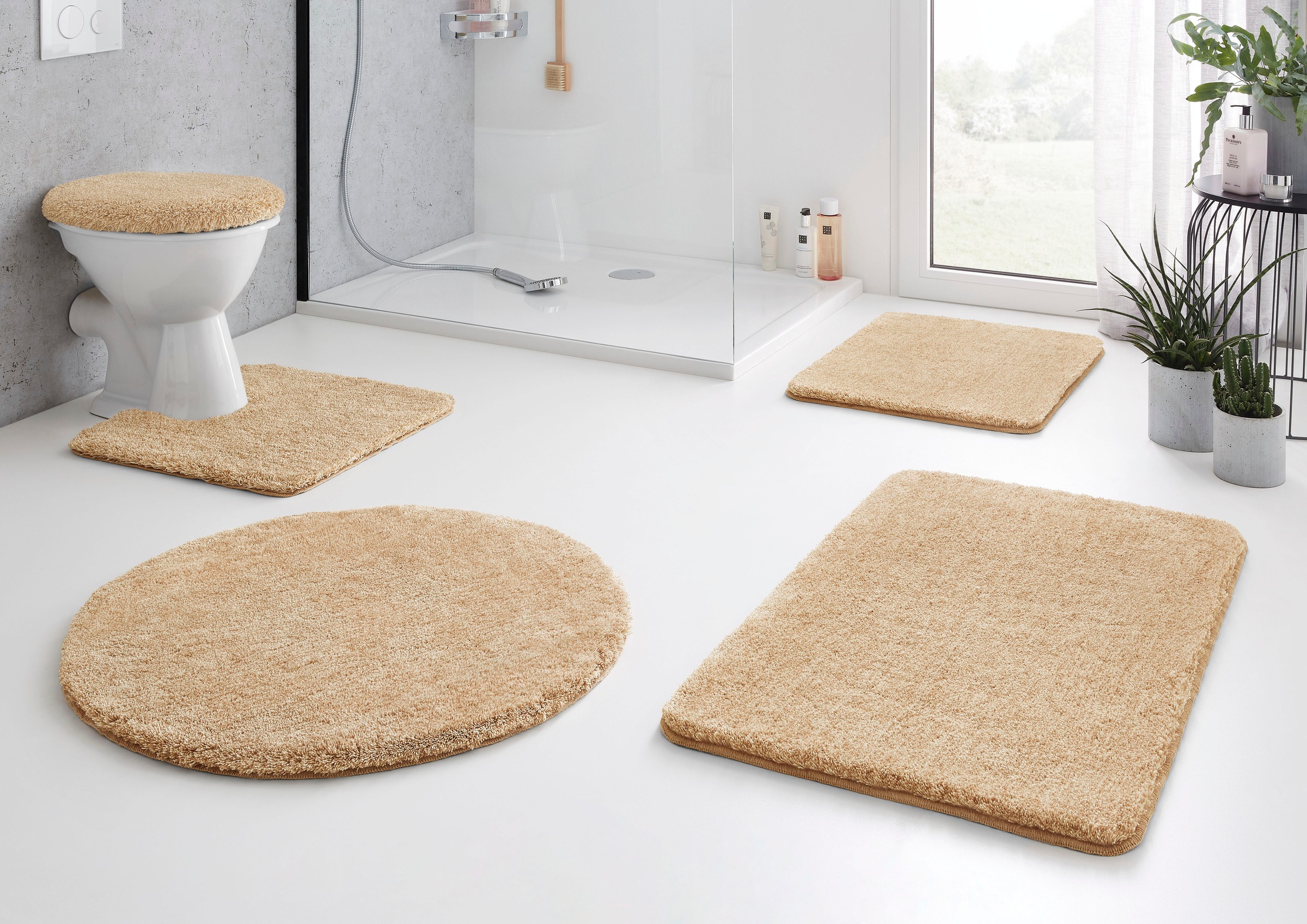 Kleine Wolke Badematte »RELAX«, rutschhemmend beschichtet, fußbodenheizungsgeeignet, Badteppich, Uni Farben, rechteckig, rund & als Set erhältlich