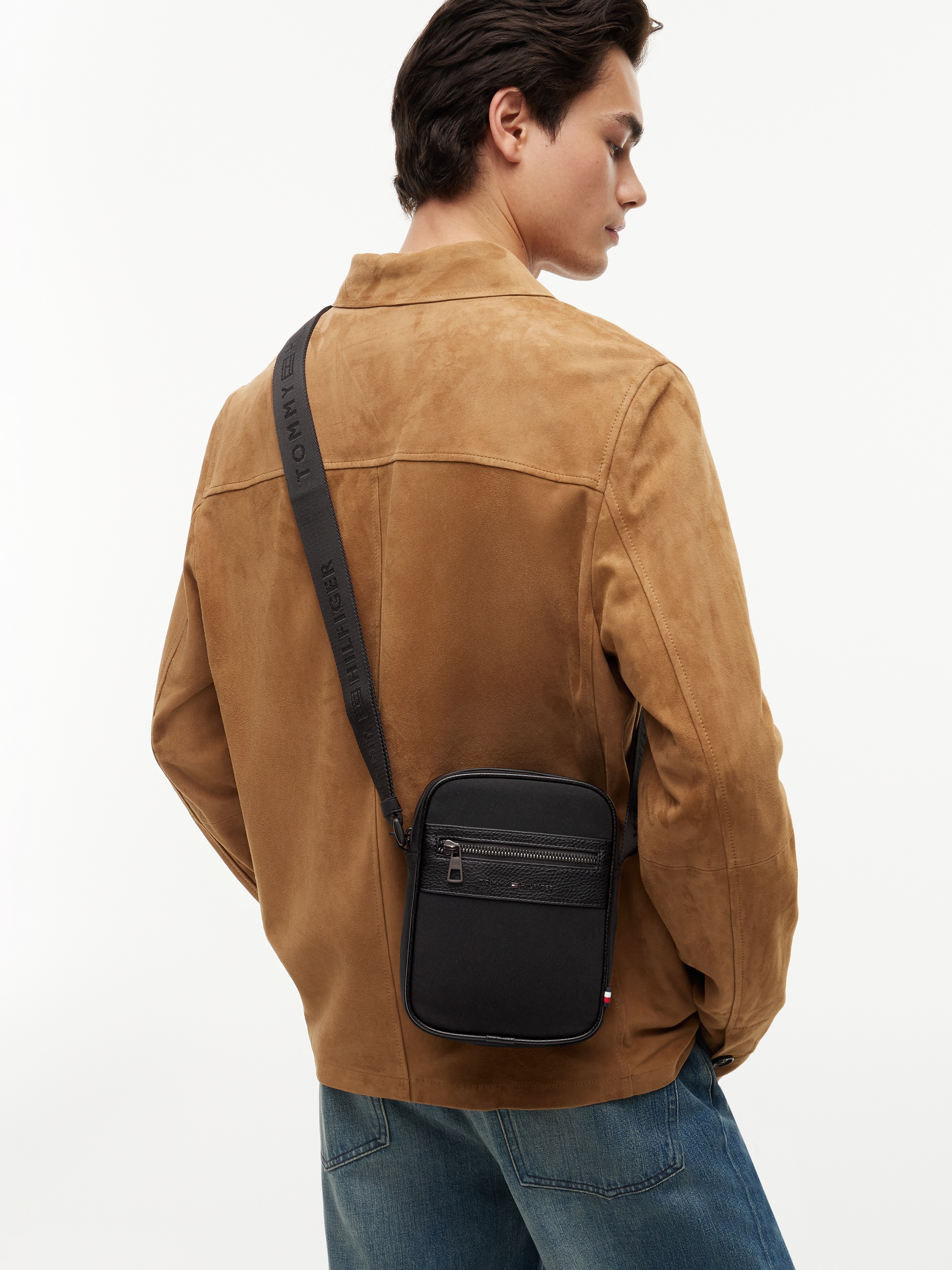 Tommy Hilfiger Umhängetasche »TH REPREVE MINI REPORTER« Unisex Schultertasche, Minibag mit praktischer Vordertasche
