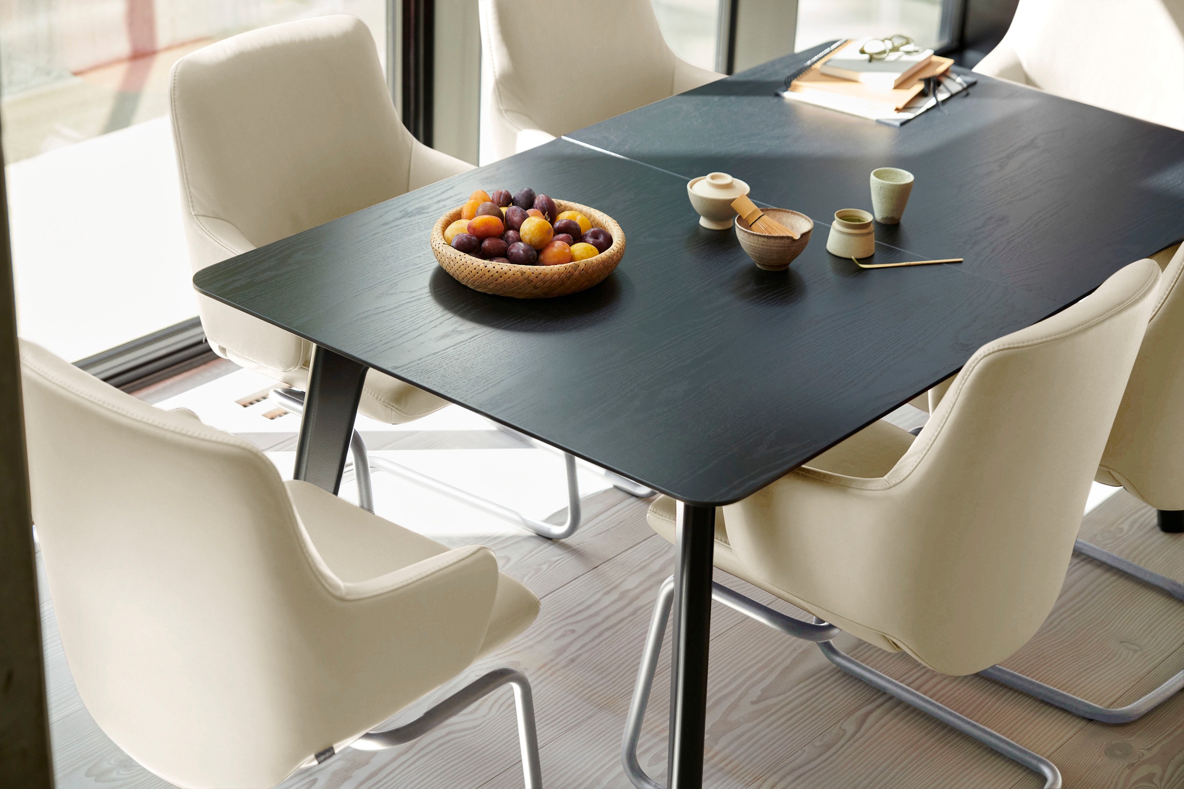 Stressless® Polsterstuhl »Laurel«, Leder BATICK, Low Back mit Armlehne, Größe L, mit Beinen aus Stahl in Schwarz matt
