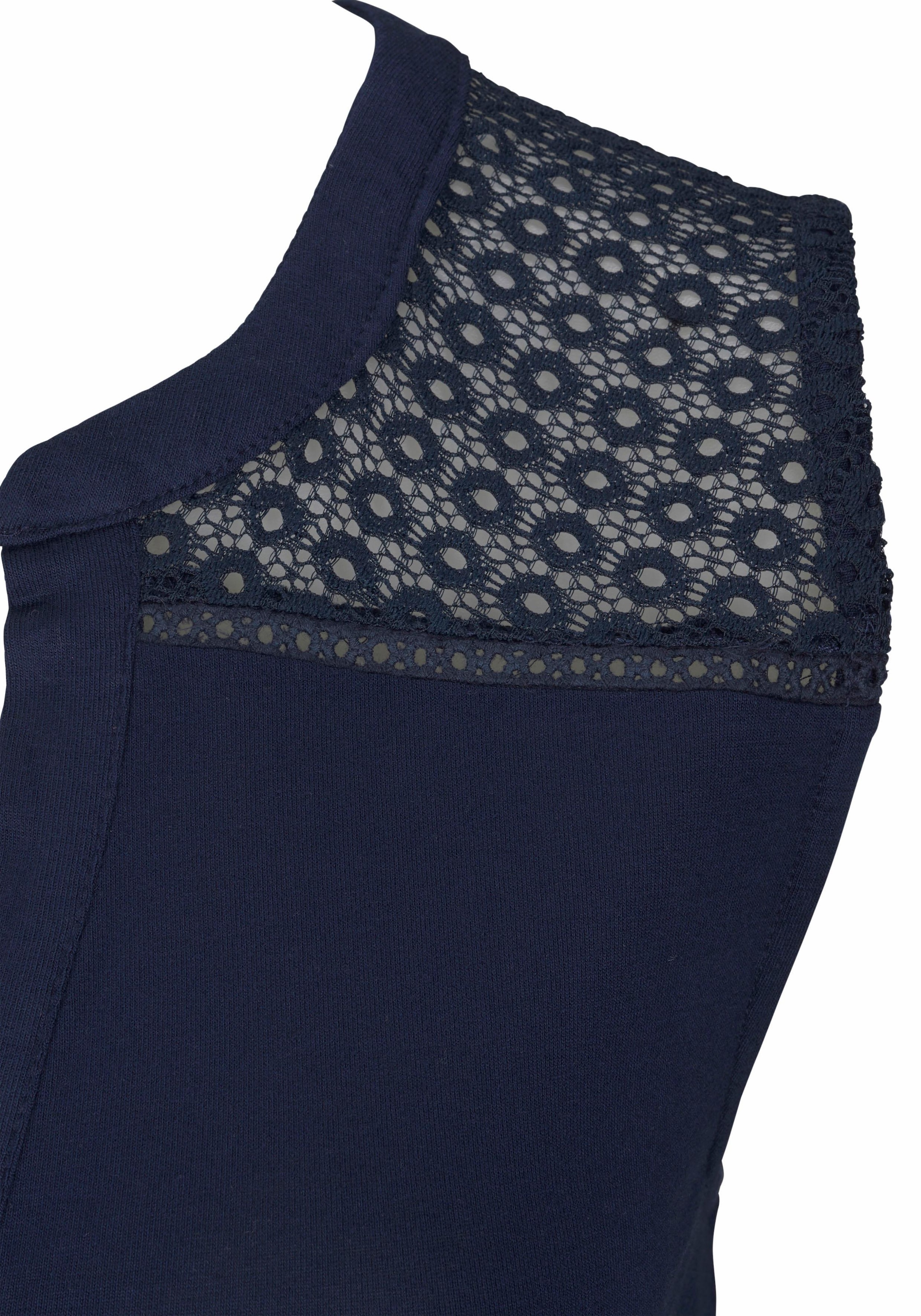 s.Oliver Strandtop mit Spitzeneinsatz