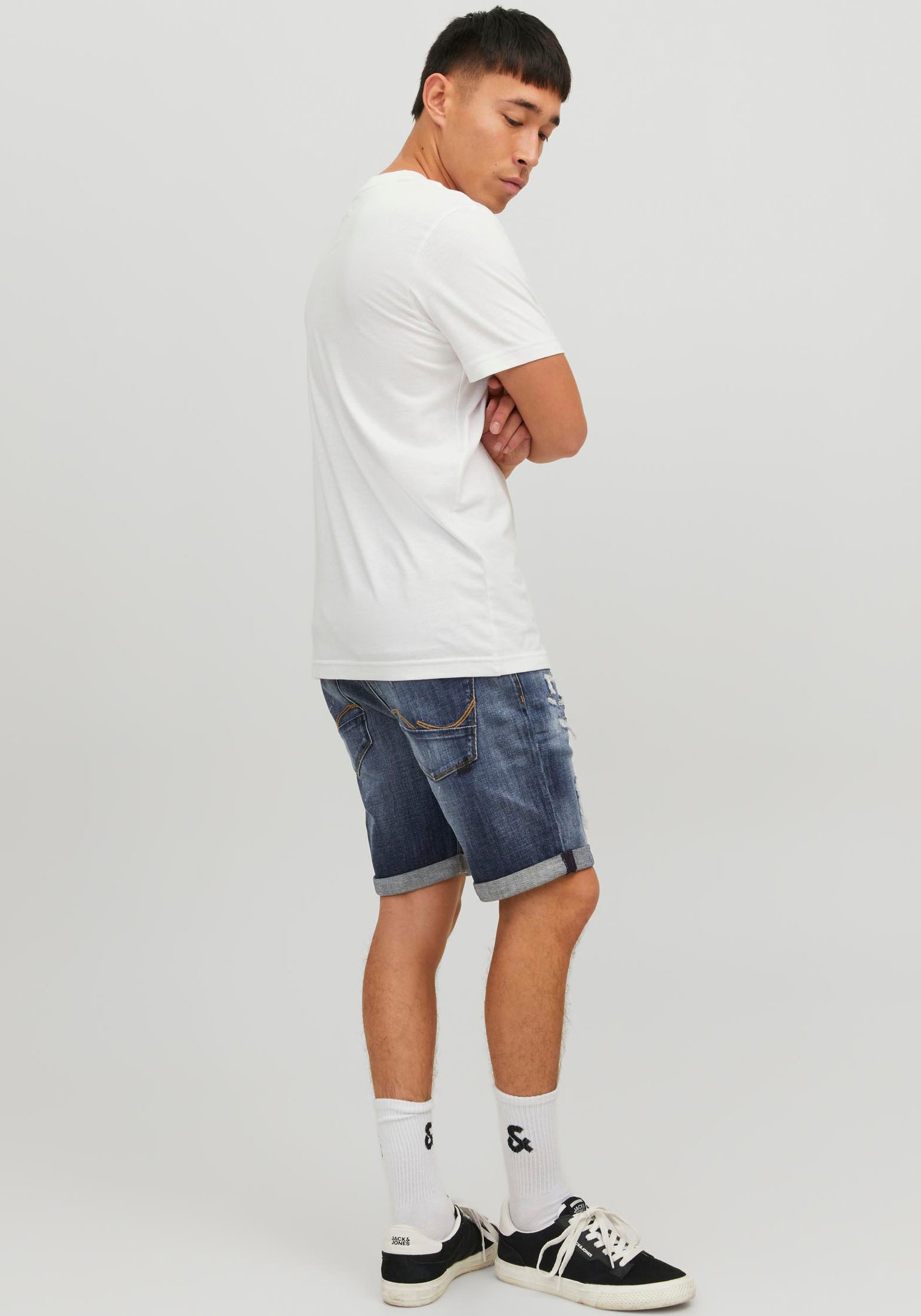 2. Bild von Jack & Jones Jeansshorts »JJIRICK JJBLAIR SHORTS GE 840 SN«, mit Destroyed Effekt