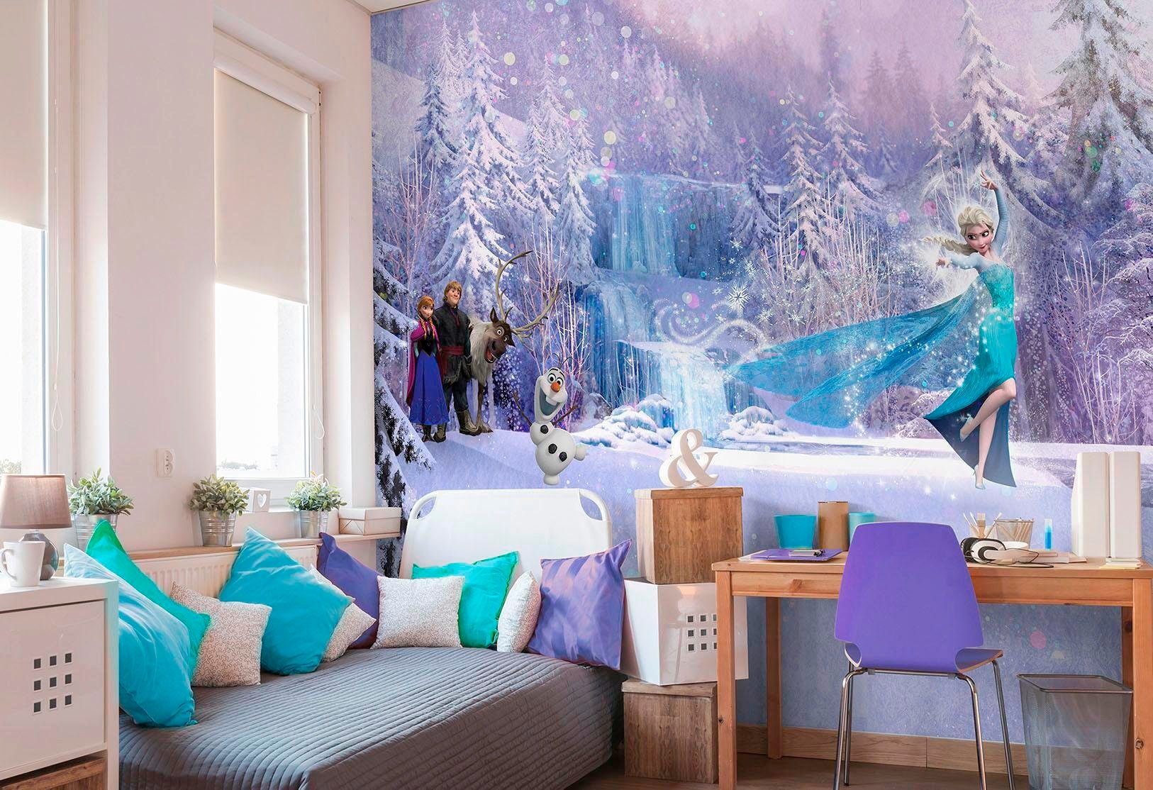 Komar Fototapete »Frozen Forest - Größe 368 x 254 cm«, bedruckt, Kinderzimmer