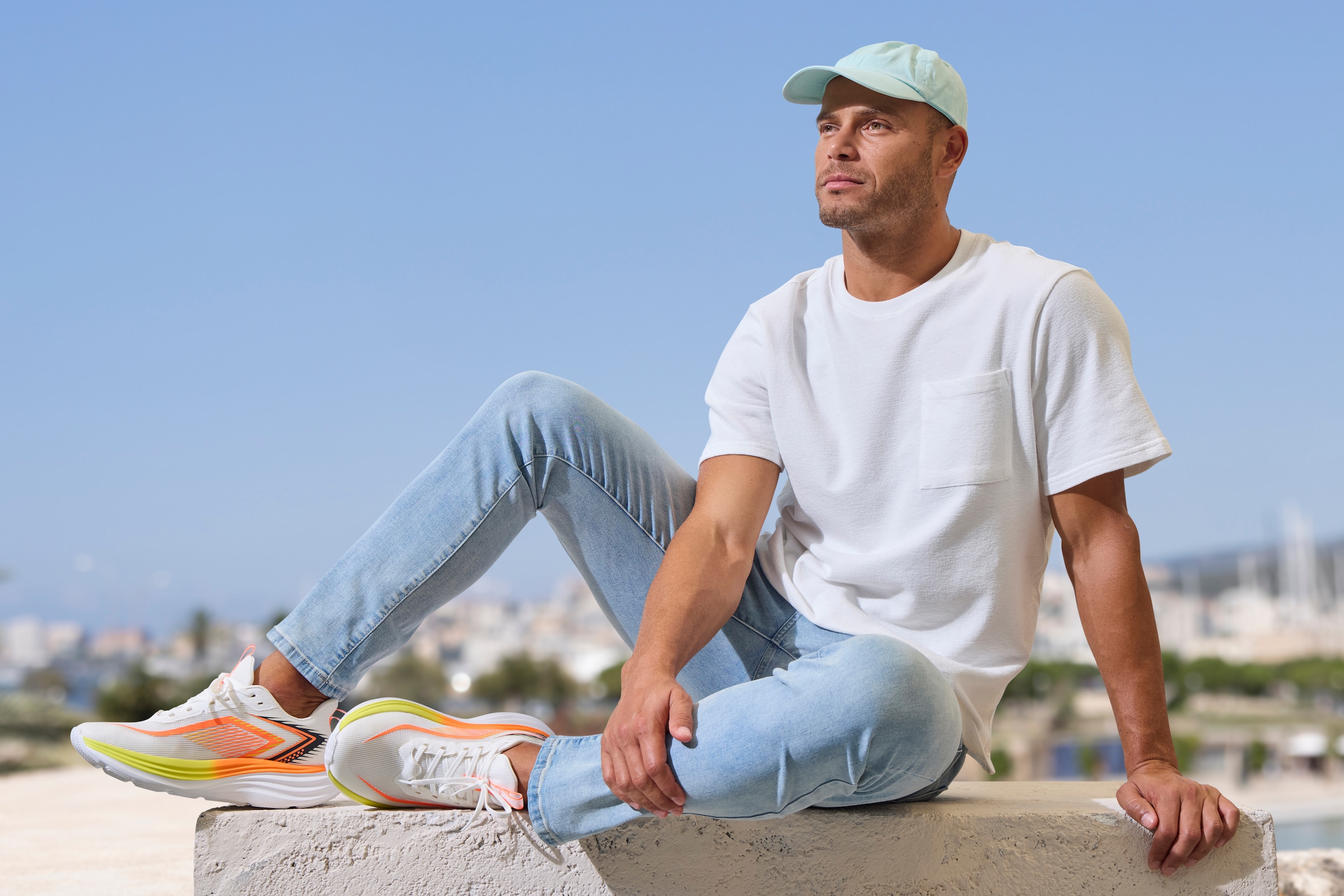 John Devin Sneaker »Schnürhalbschuh, Halbschuh, Freizeitschuh, Turnschuh«  im sportiven Look mit dämpfender Chunky Außensohle Unisex VEGAN
