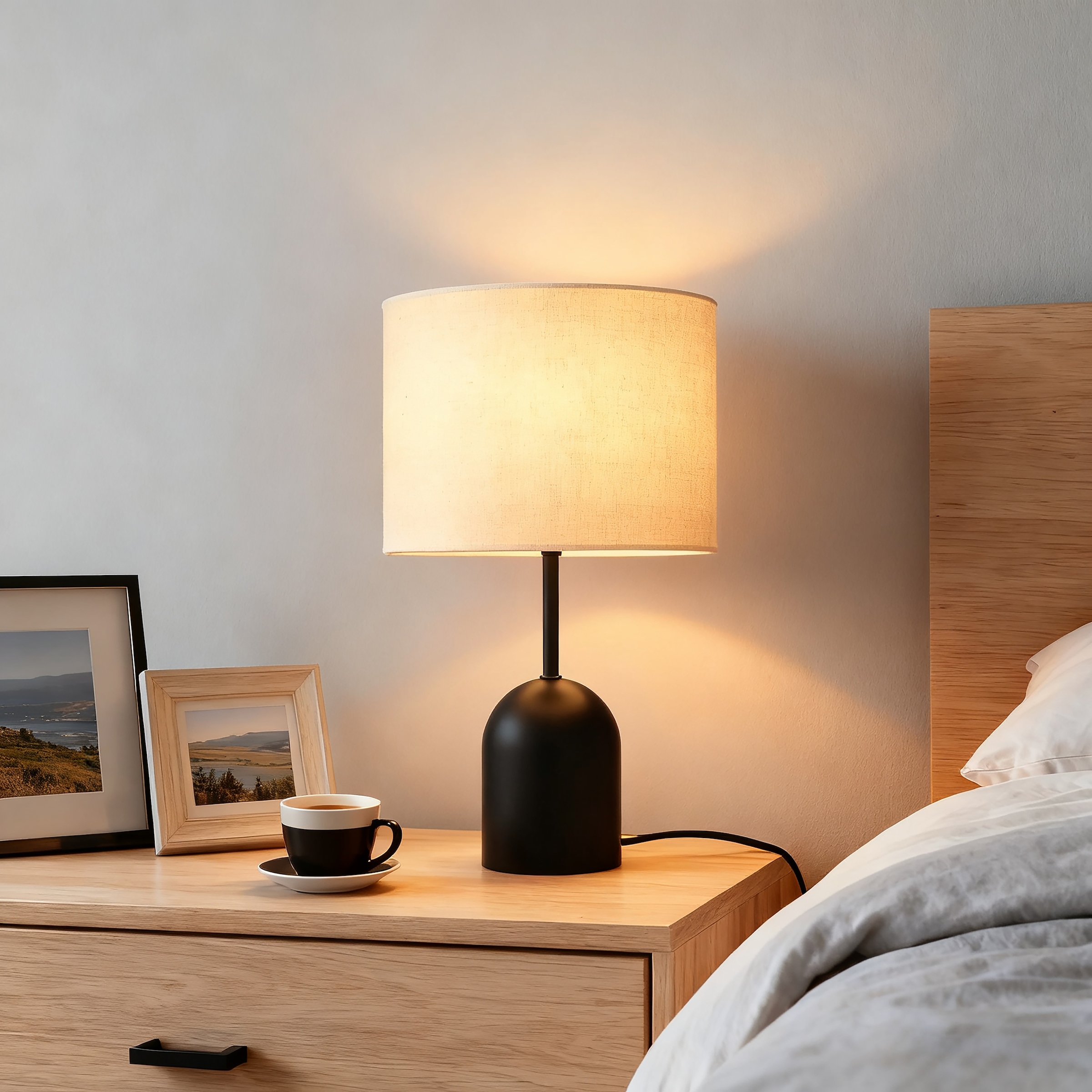 OTTO home Tischleuchte »Charleen« E27 1 Stk. LED max. 6 Watt, Metallfuß, Leinenschirm Ø 23 cm