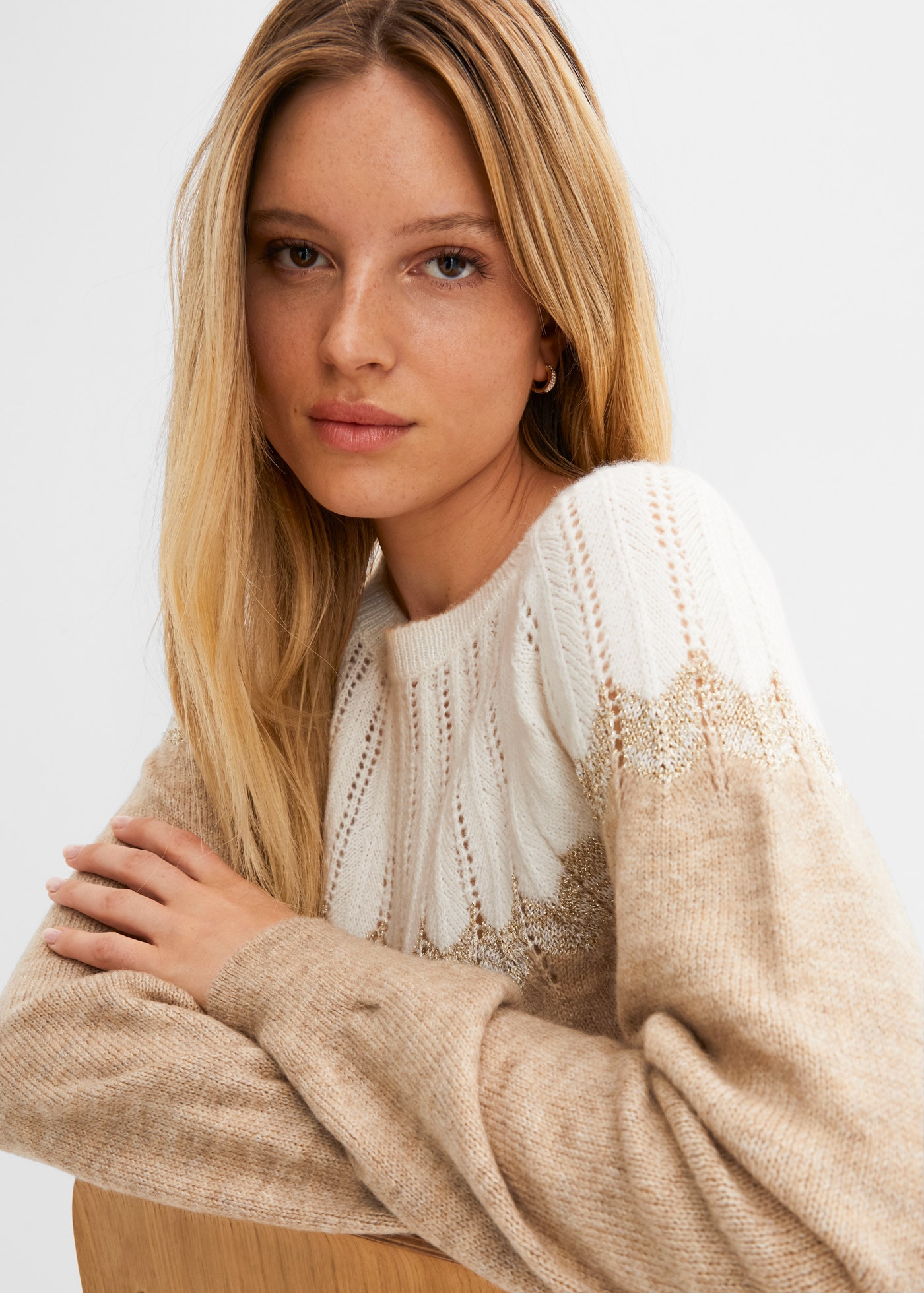 bonprix Ajourpullover aus Polyacryl, Polyester und metallisierten Fasern, mehrfarbige Optik