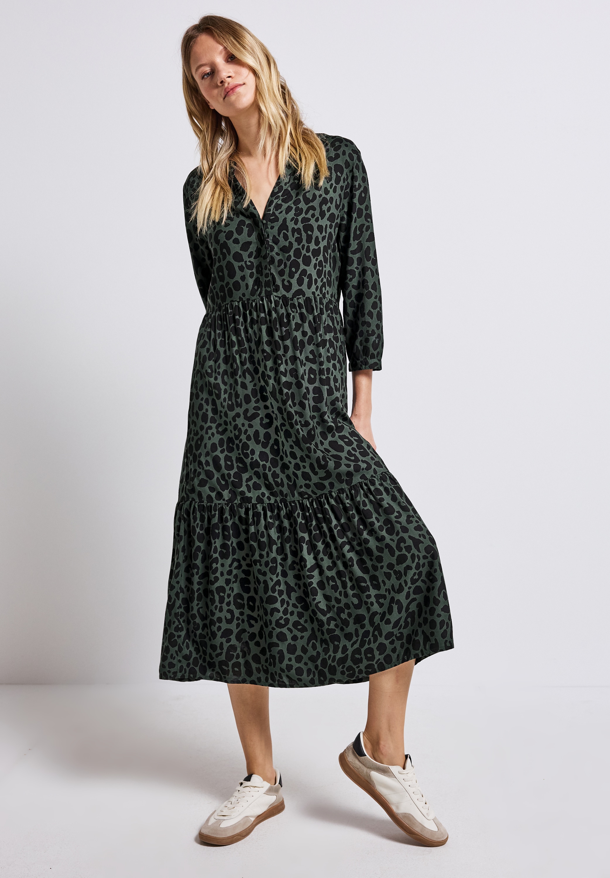 STREET ONE Volantkleid, 3/4-Arm und mit Animal-Print