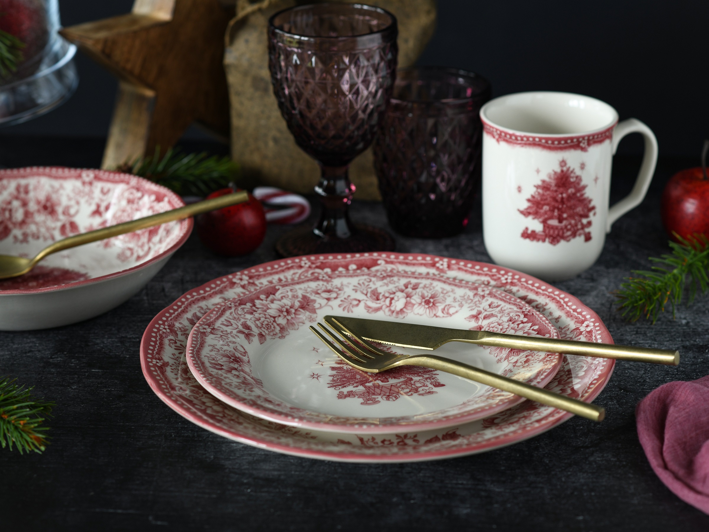 CreaTable Kombiservice »Tannenbaum Rot, Kombiservice 16-tlg« Tannenbaum als günstig online kaufen