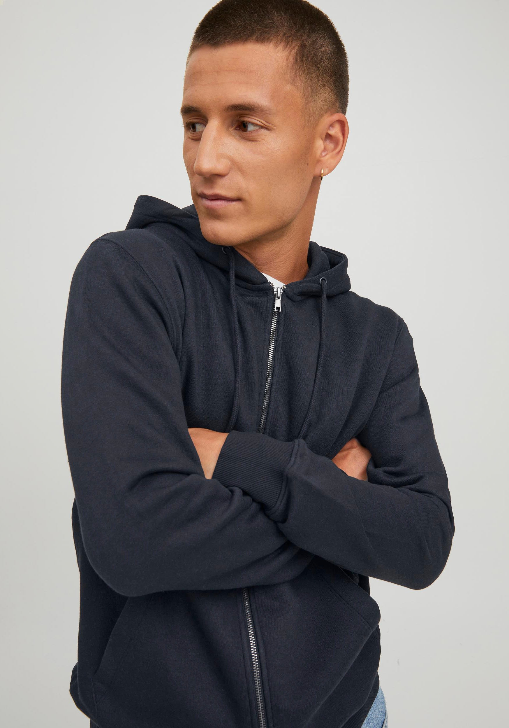 Jack & Jones Kapuzensweatjacke »JJESTAR Basic Hoodie, Eingrifftaschen und angenehmem Materialmix«, Kapuze, regular fit, Baumwollmischung