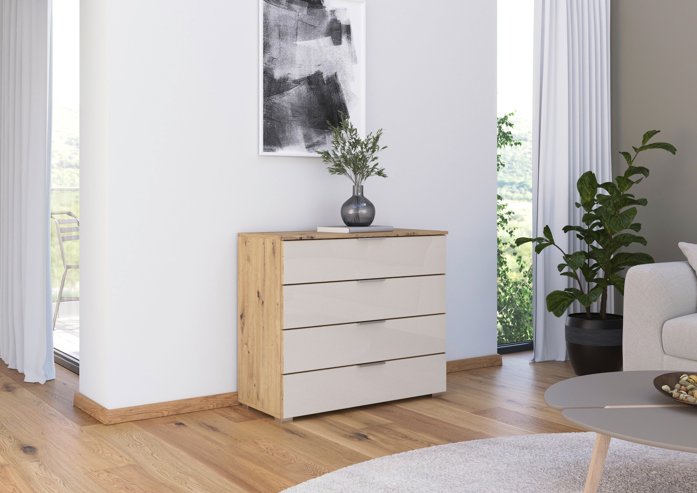 rauch Schubkastenkommode »Sideboard Schubladenkommode Schubladenkommode AGORDO mit Glasfront«, (in zwei Griff-Farben, Breite 80 cm inkl. Soft-Close-Funktion), vier große und geräumige Schubladen mit viel Stauraum MADE IN GERMANY