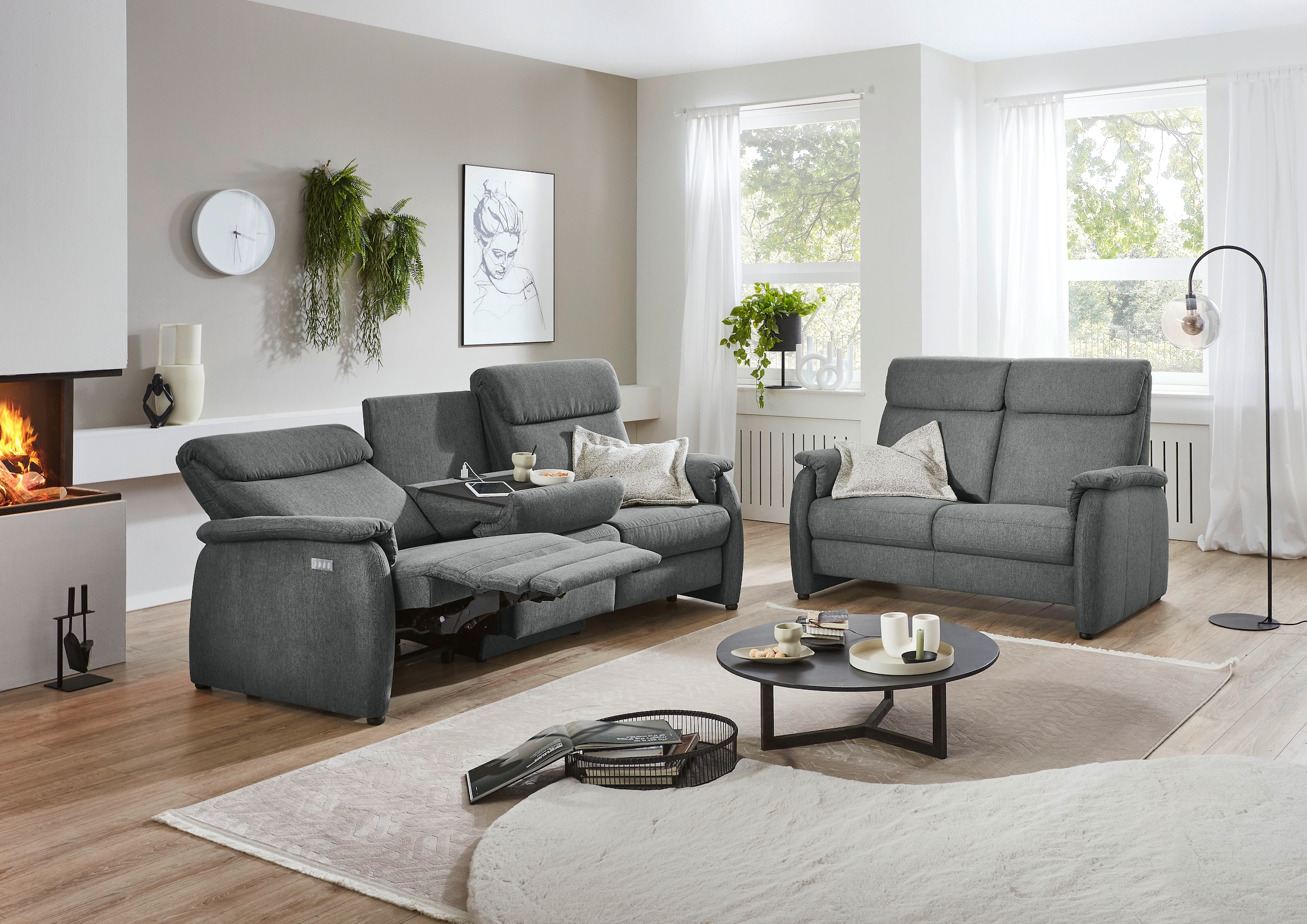 Home affaire Polstergarnitur »Turin, 2,5- & 3-Sitzer mit elektrischer Relaxfunktion« Set, 4 tlg. tlg. inkl. Tisch, USB & Steckdose, Federkern & pflegeleichtem Bezug