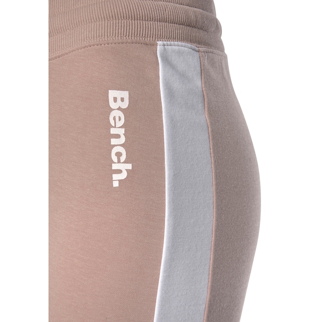 Bench. Loungewear Sweathose, mit Seitenstreifen und schmalem Bein,  Loungeanzug online kaufen