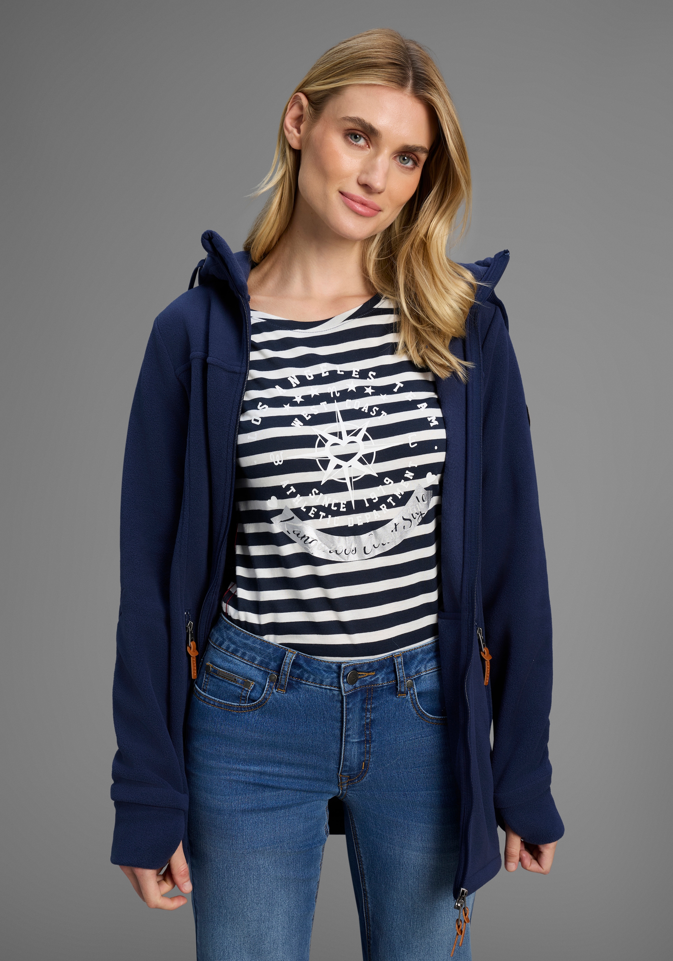 KangaROOS Print-Shirt Kurzarm,  figurbetonter Schnitt,  mit Metallic-Print