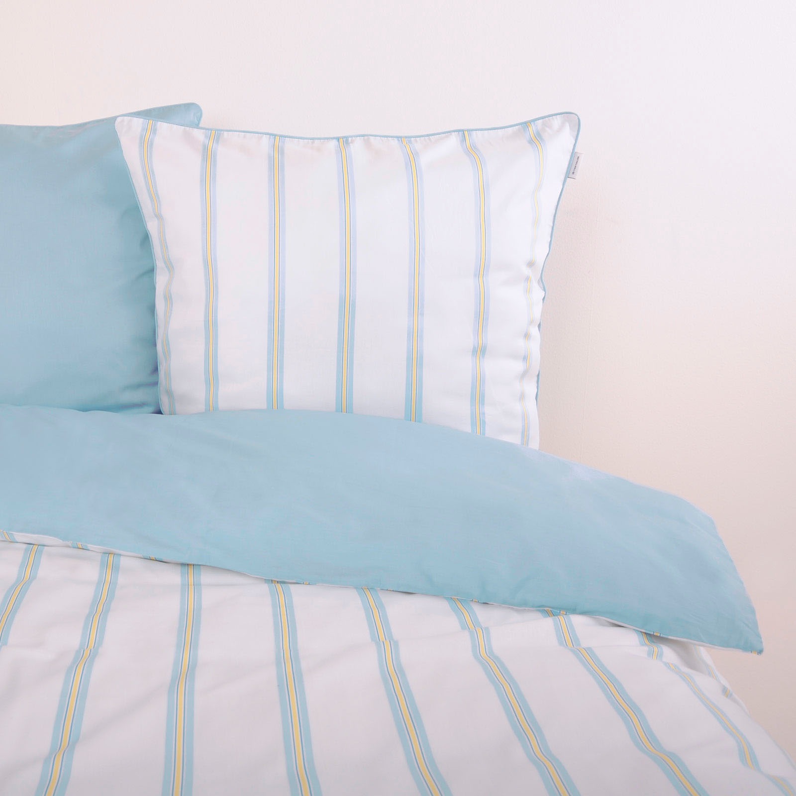 TOM TAILOR HOME Bettwäsche »CLASSIC SATIN STRIPES in Gr. 135x200cm oder 155x220cm«, new bedroom, farbige Paspel am Kissen