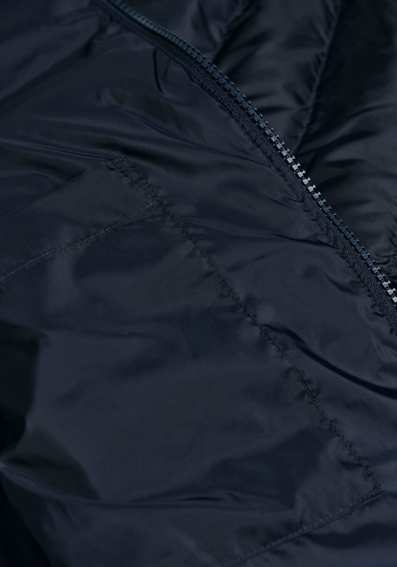 Gant Steppjacke »Light Weight Bomberjacke leicht pflegeleicht«, mit geripptem Bomberkragen