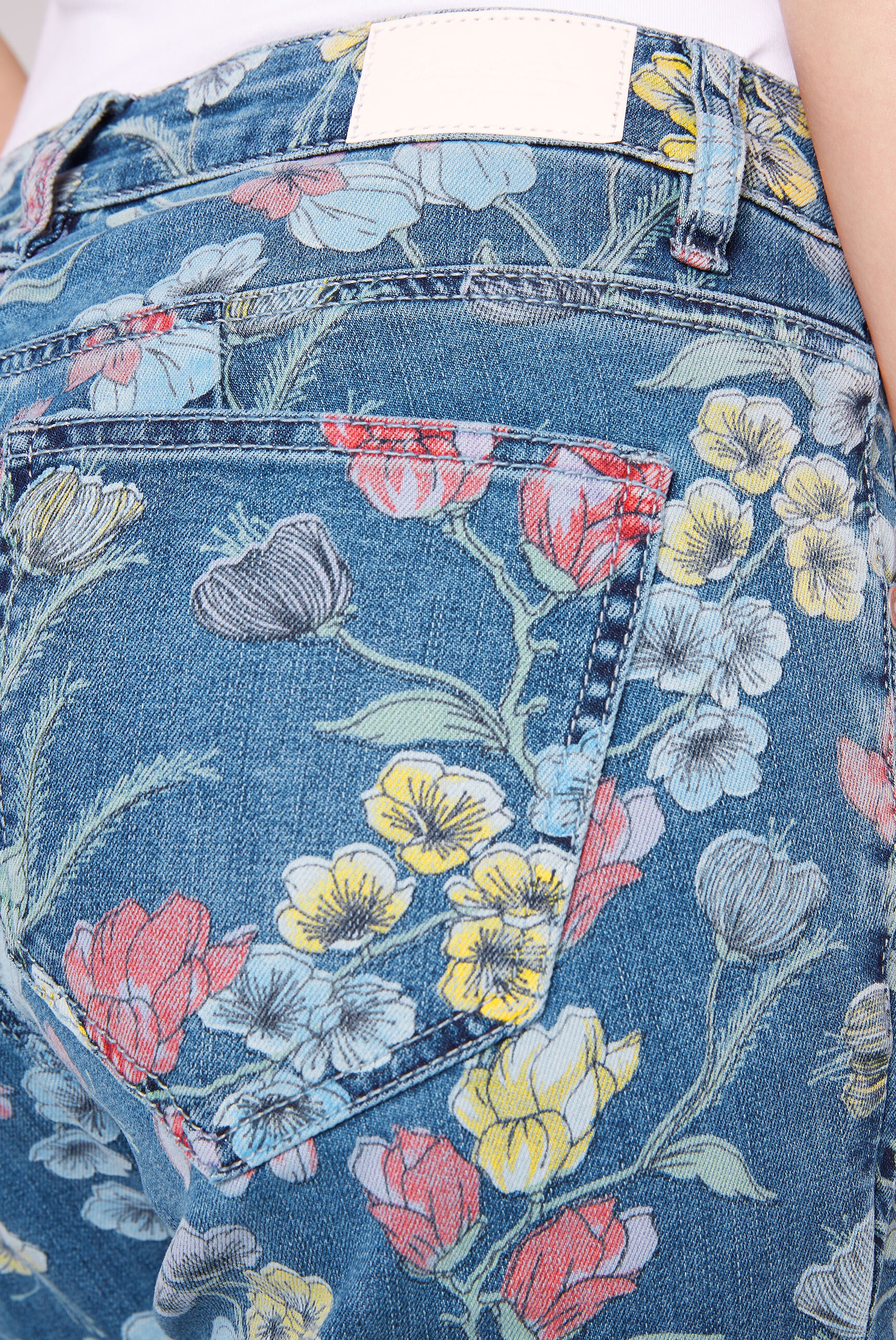 SOCCX Slim-fit-Jeans, mit sichtbarer Knopfleiste