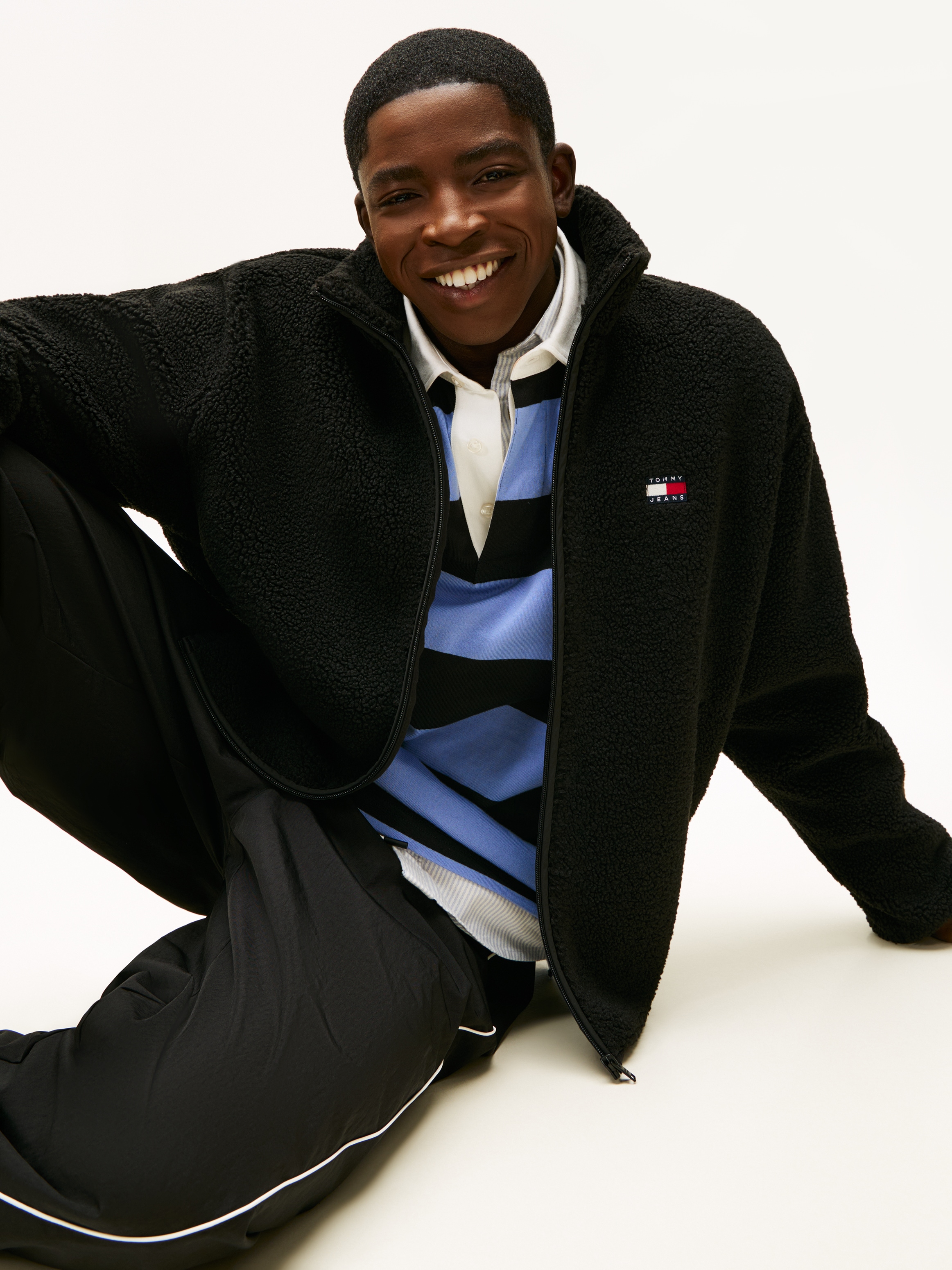 Tommy Jeans Fleecejacke »TJM BADGE TEDDY« Stehkragen, Teddyfleece, relaxed fit