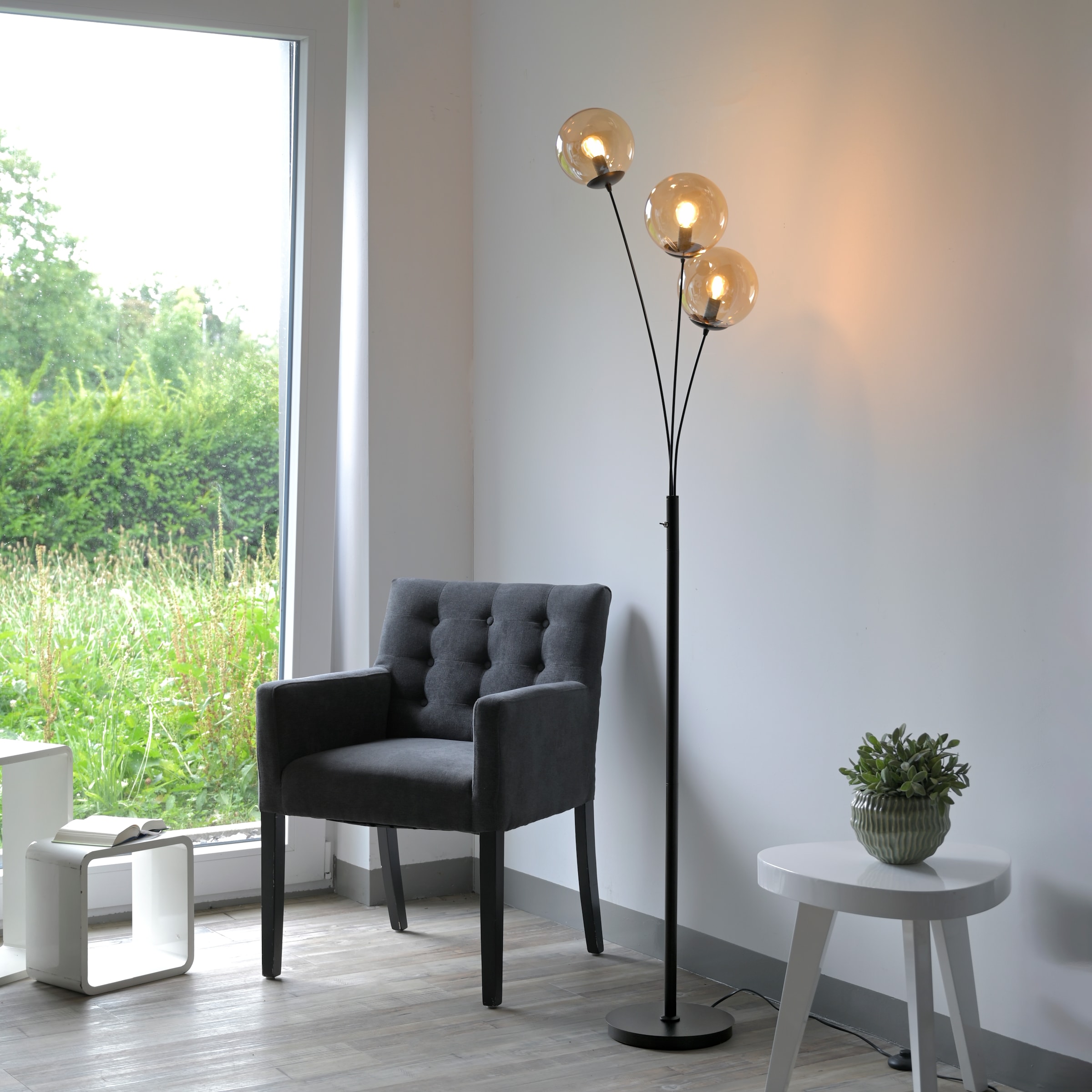 andas Stehlampe »Nymölla«, 3 flammig, Leuchtmittel E14 | ohne Leuchtmittel, Stehleuchte mit großen Glaskugeln amberfarben oder opal matt weiß