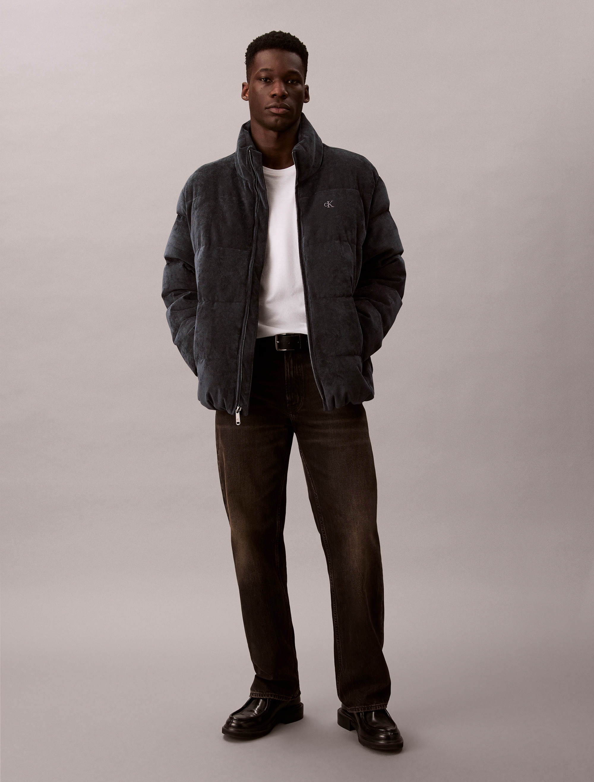 Calvin Klein Jeans Cordjacke »LS CORDUROY MID WT PUFFER JACKET« ohne Kapuze Mit Rundhalsausschnitt, regular fit