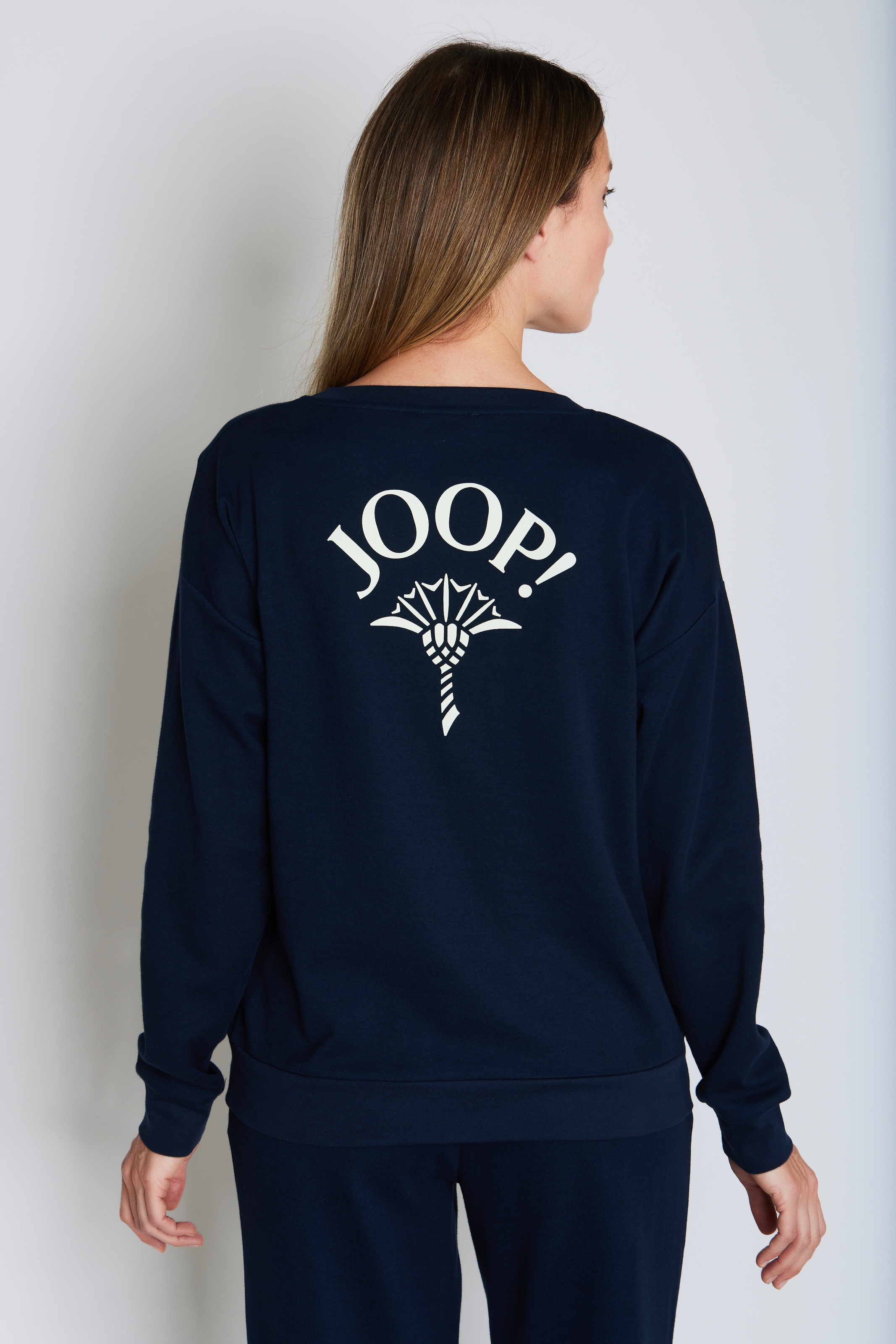 JOOP! Sweatshirt »Comfort«, mit plakativem Logodruck auf der Rückseite
